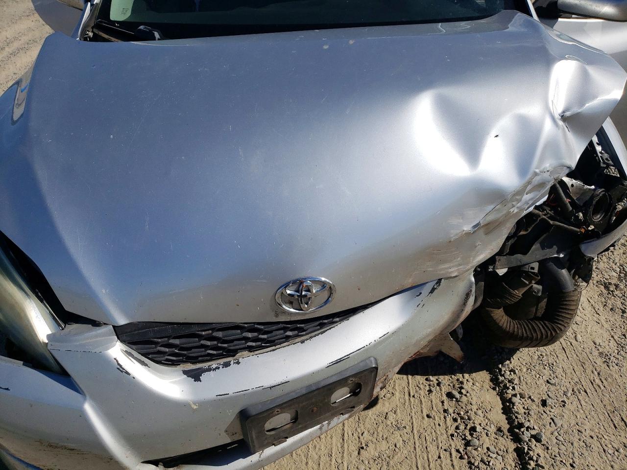 2009 Toyota Matrix Base Серебряный vin: 2T1KU40E39C061118