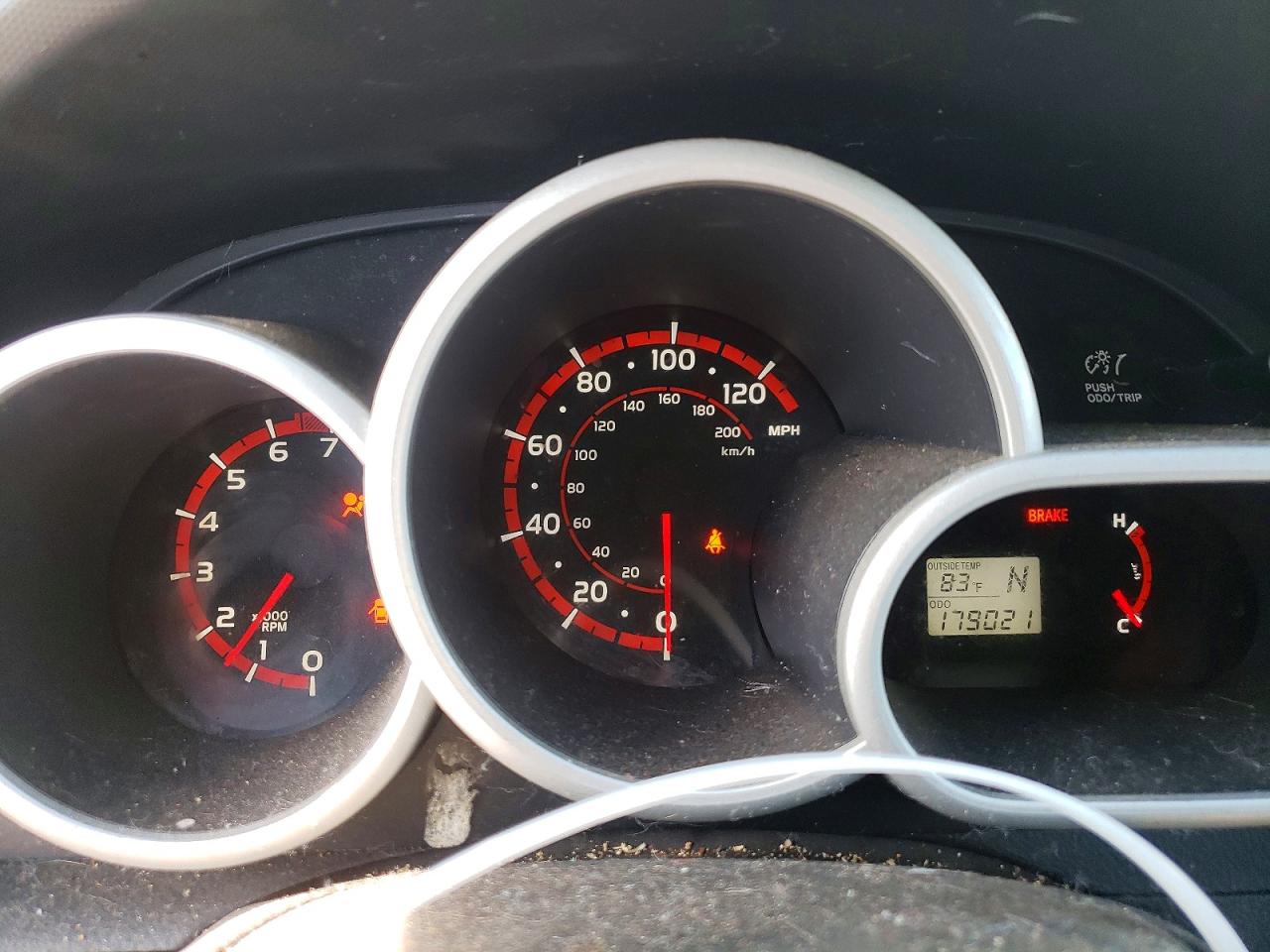 2009 Toyota Matrix Base Серебряный vin: 2T1KU40E39C061118