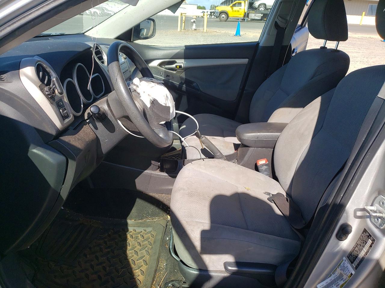 2009 Toyota Matrix Base Серебряный vin: 2T1KU40E39C061118