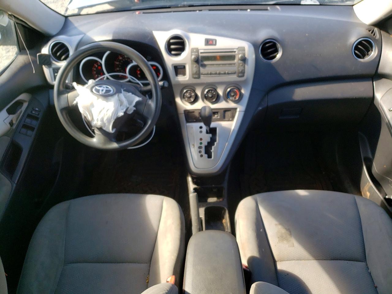 2009 Toyota Matrix Base Серебряный vin: 2T1KU40E39C061118