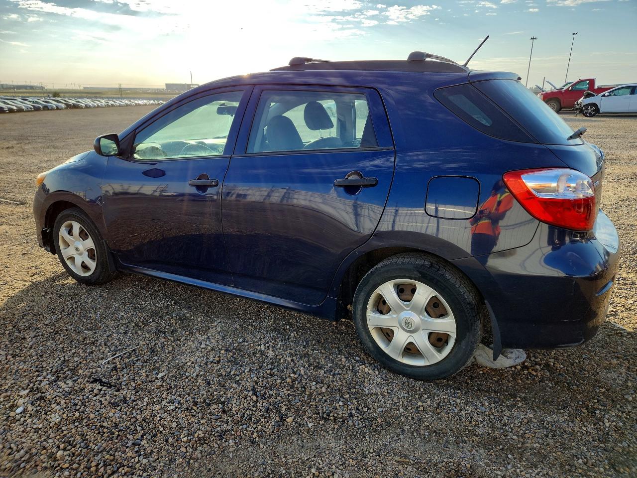 2009 Toyota Corolla Matrix Base Blue vin: 2T1KU40E39C076234