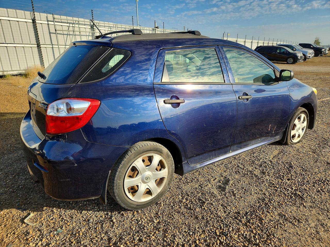 2009 Toyota Corolla Matrix Base Blue vin: 2T1KU40E39C076234