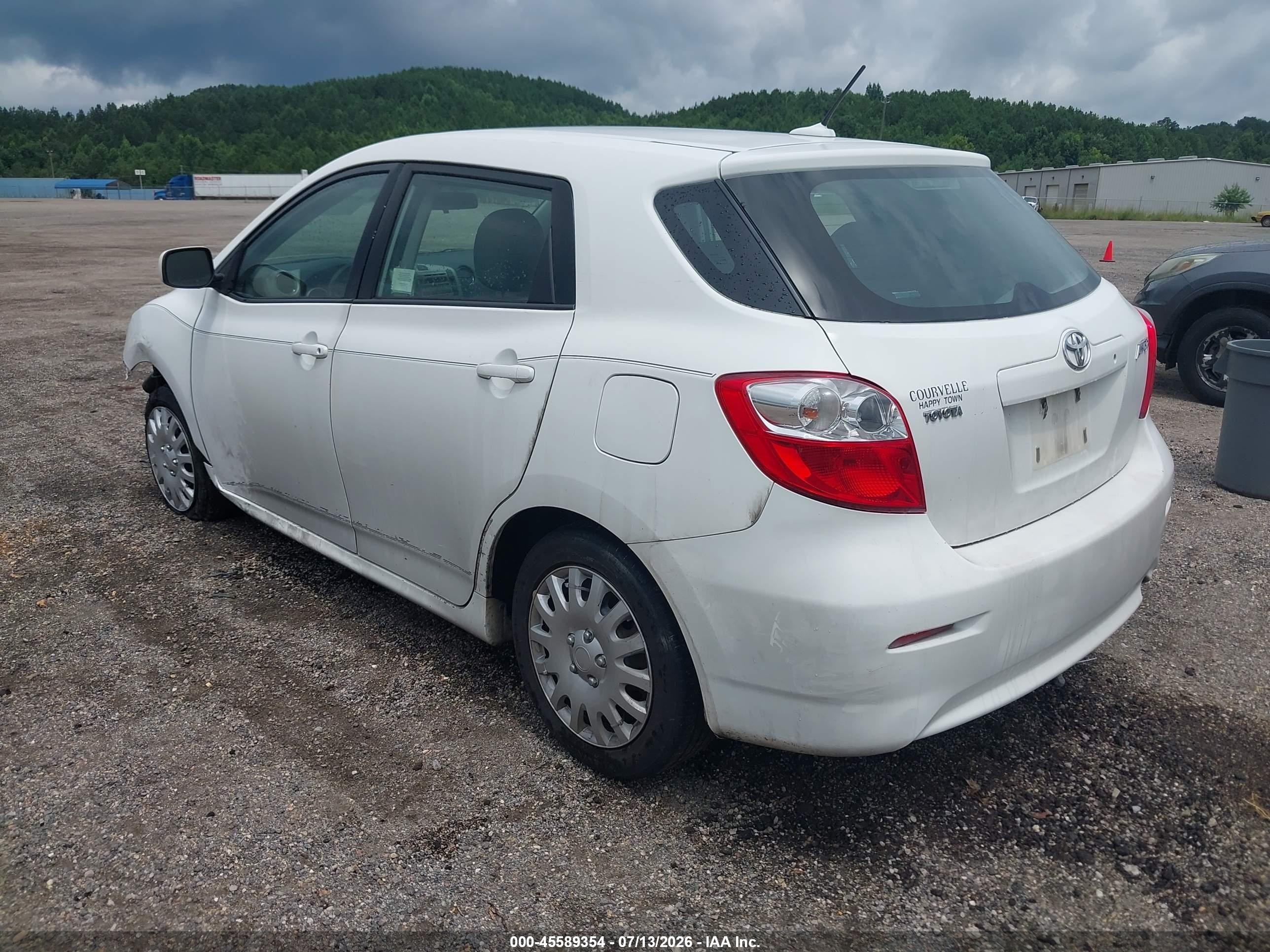 2009 Toyota Matrix   Белый vin: 2T1KU40E39C137842