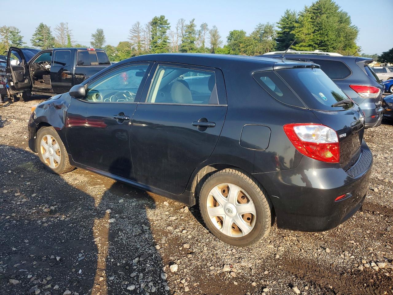 2009 Toyota Matrix Base Black vin: 2T1KU40E49C021260