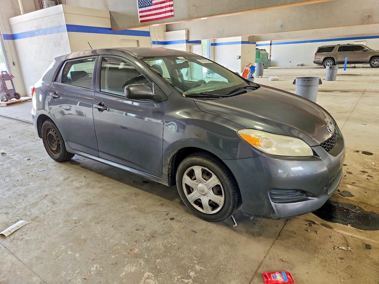 2009 Toyota Matrix Base Серый vin: 2T1KU40E49C034526