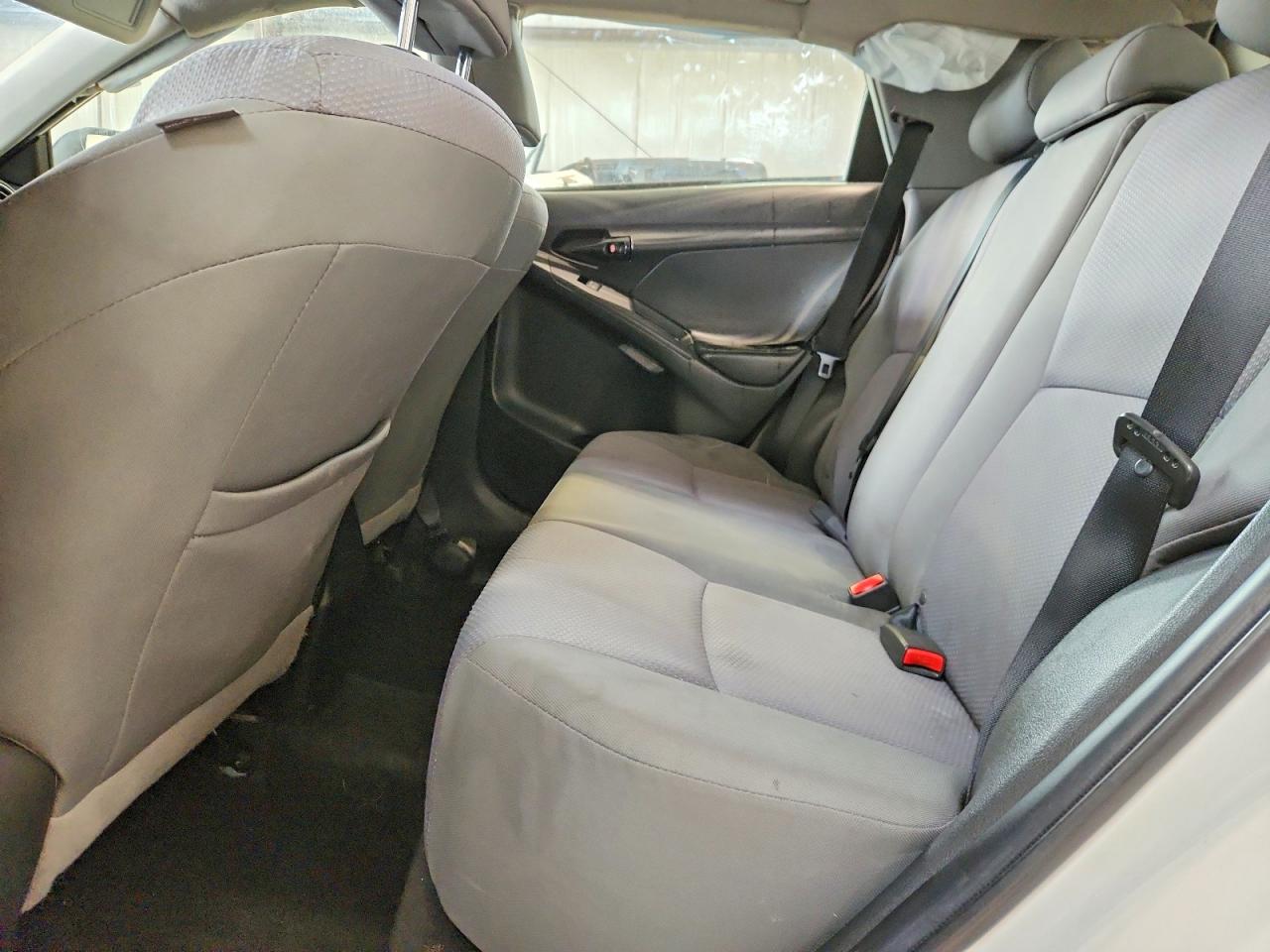 2009 Toyota Matrix Base White vin: 2T1KU40E49C039242