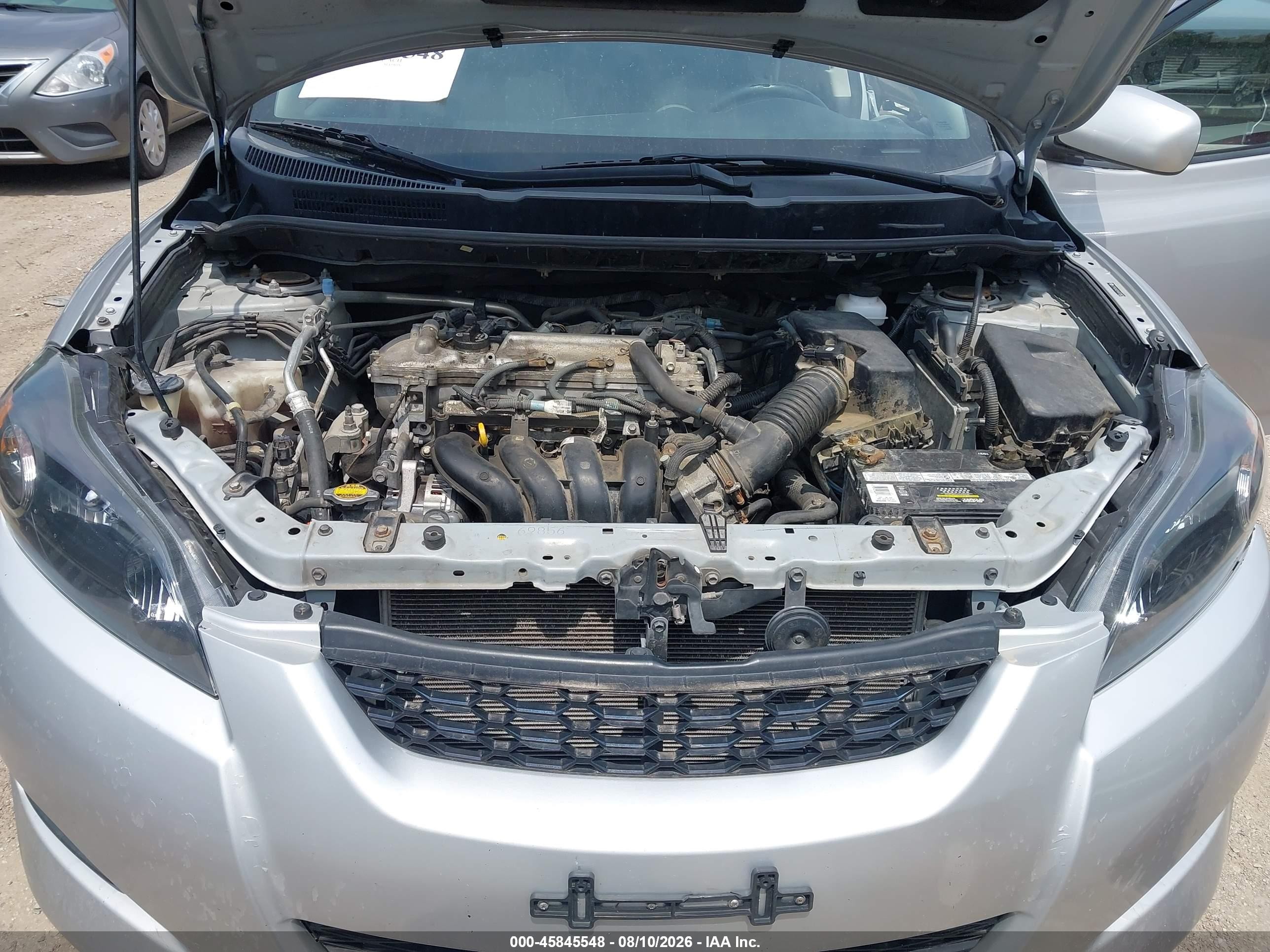 2009 Toyota Matrix   Silver vin: 2T1KU40E49C070829
