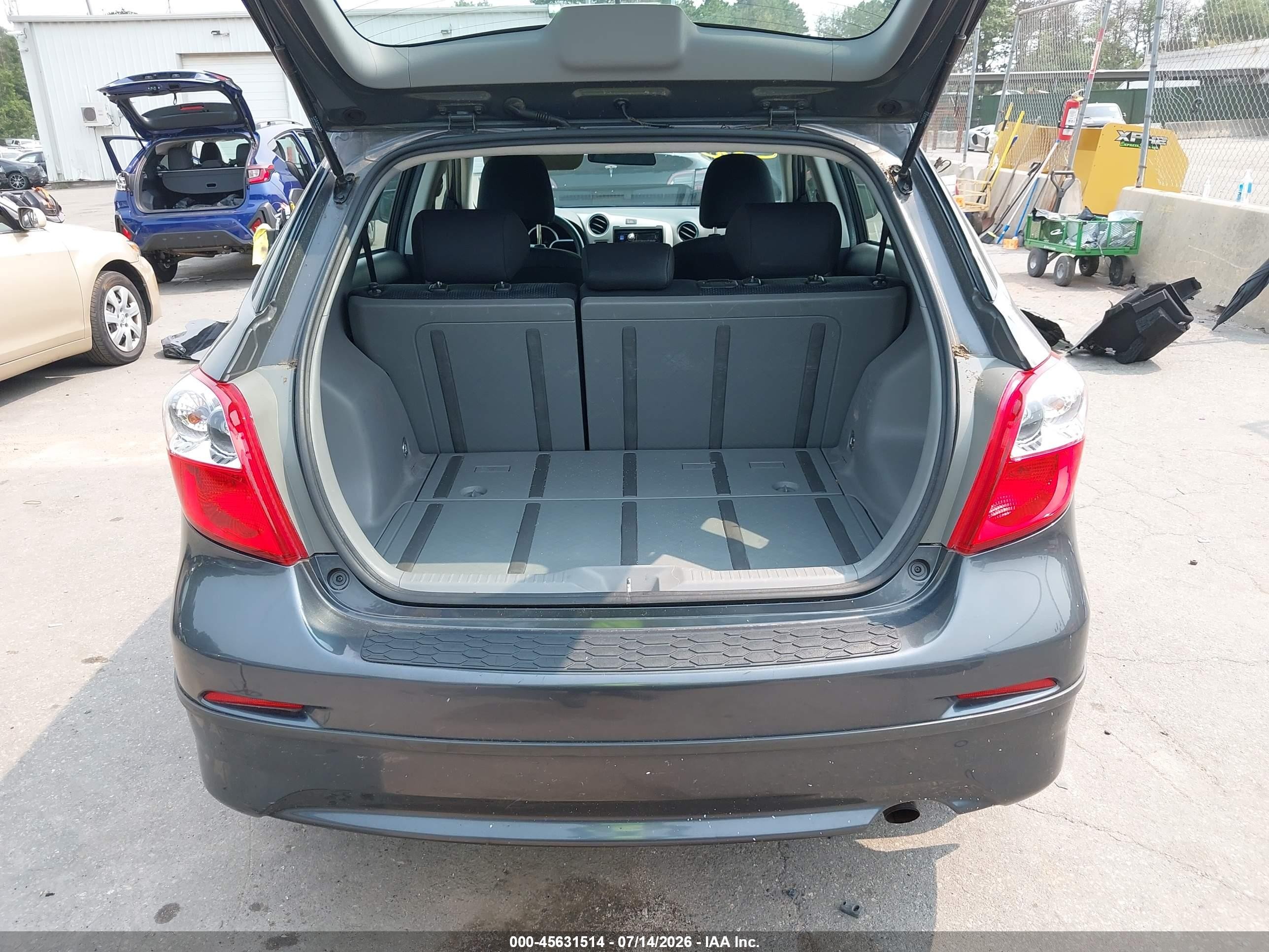2009 Toyota Matrix   Gray vin: 2T1KU40E49C135467