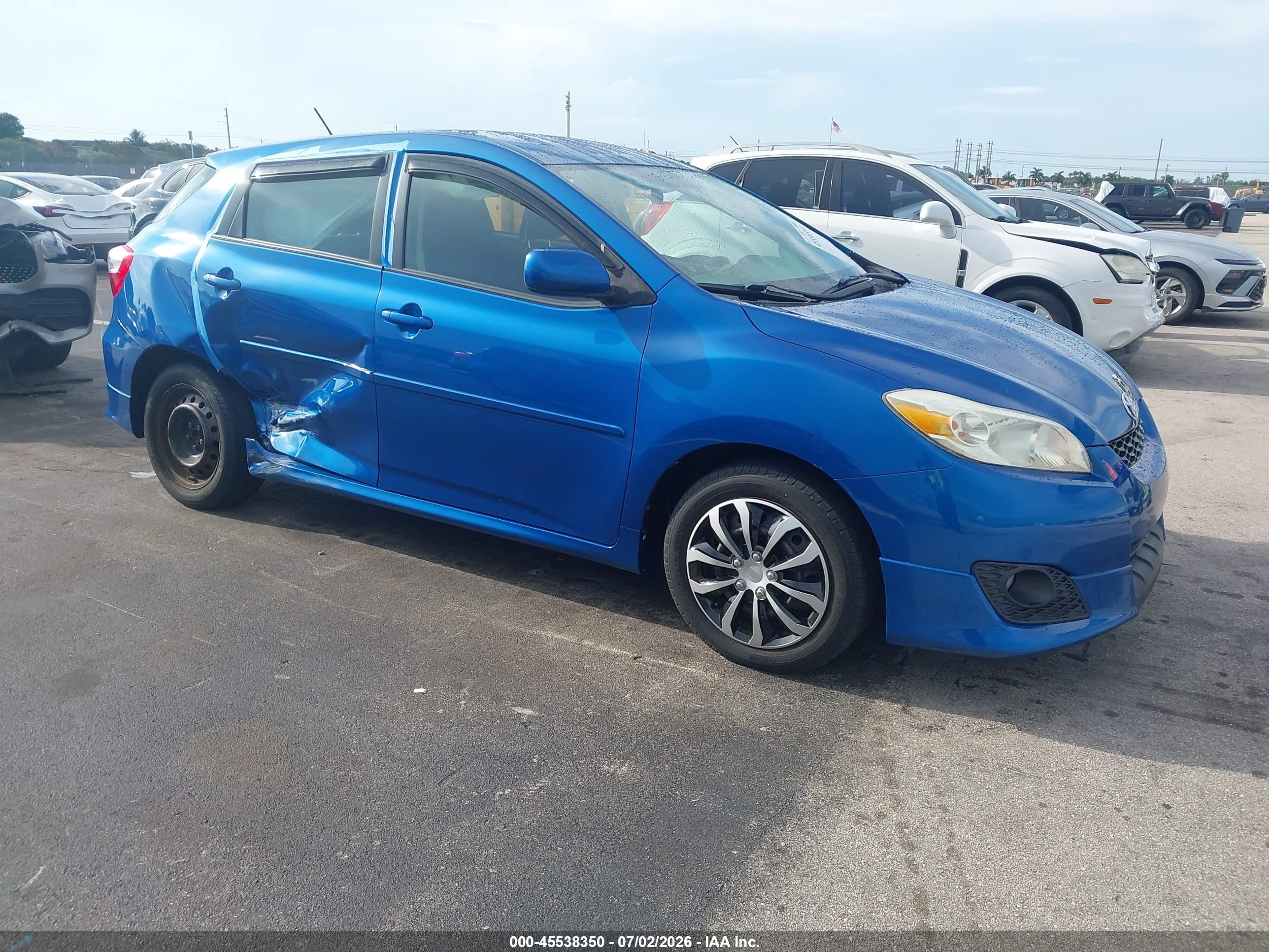 2009 Toyota Matrix   Blue vin: 2T1KU40E49C169117