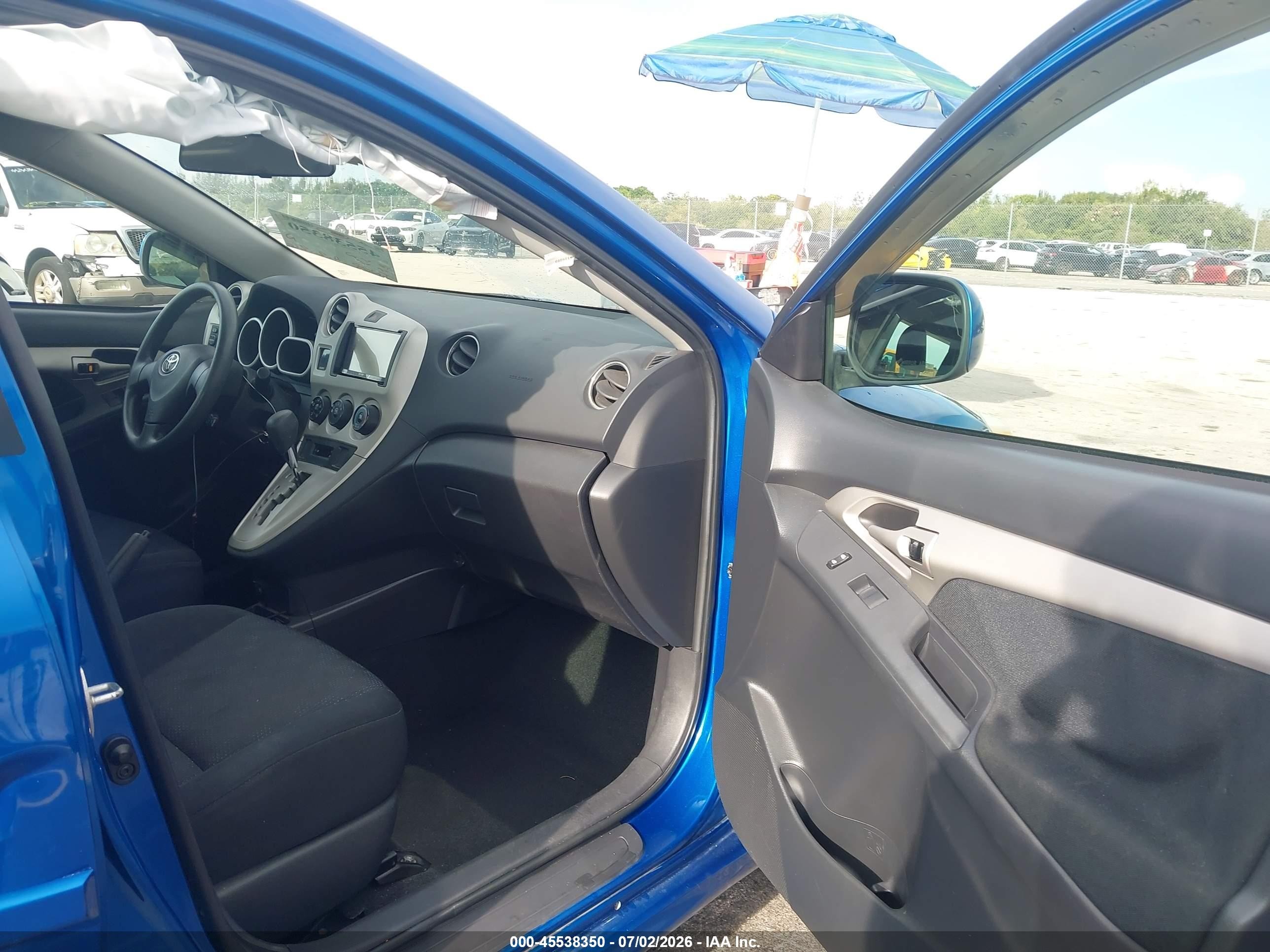 2009 Toyota Matrix   Синий vin: 2T1KU40E49C169117