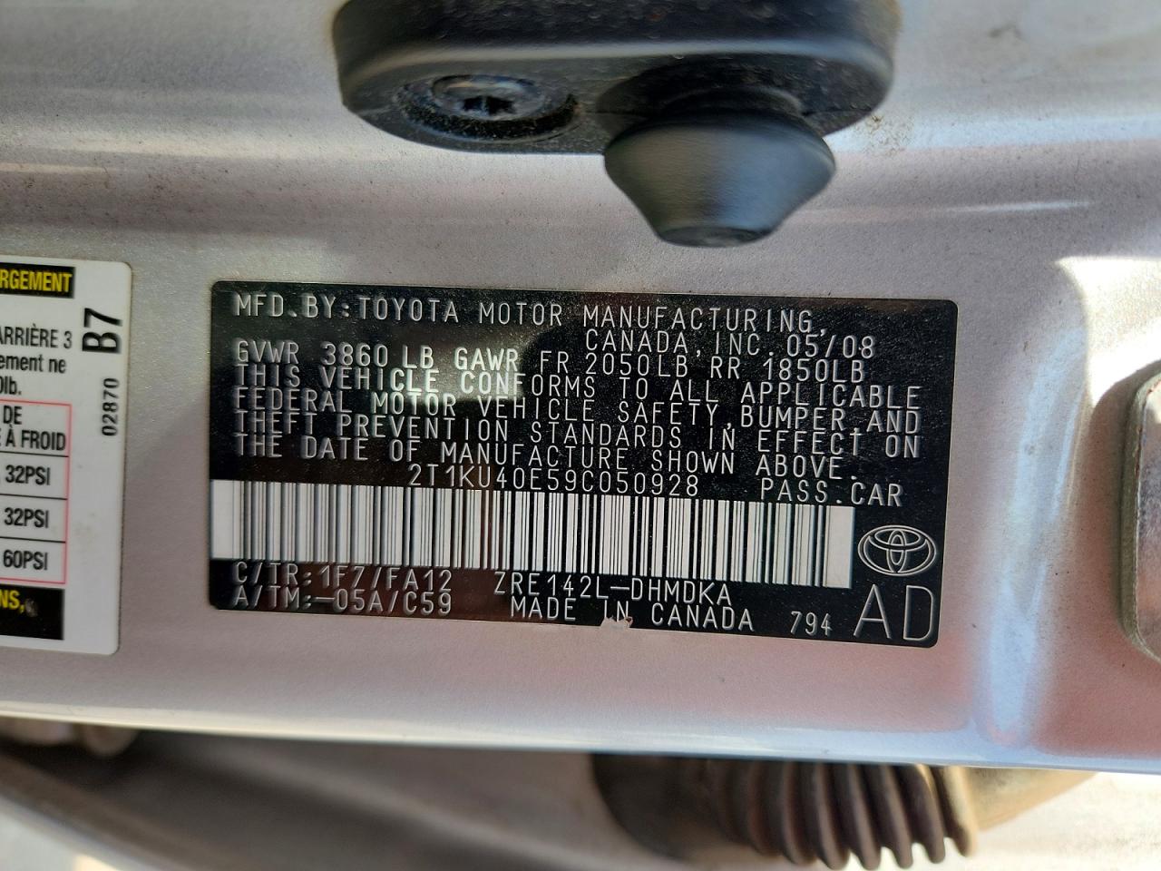 2009 Toyota Matrix Base Gray vin: 2T1KU40E59C050928