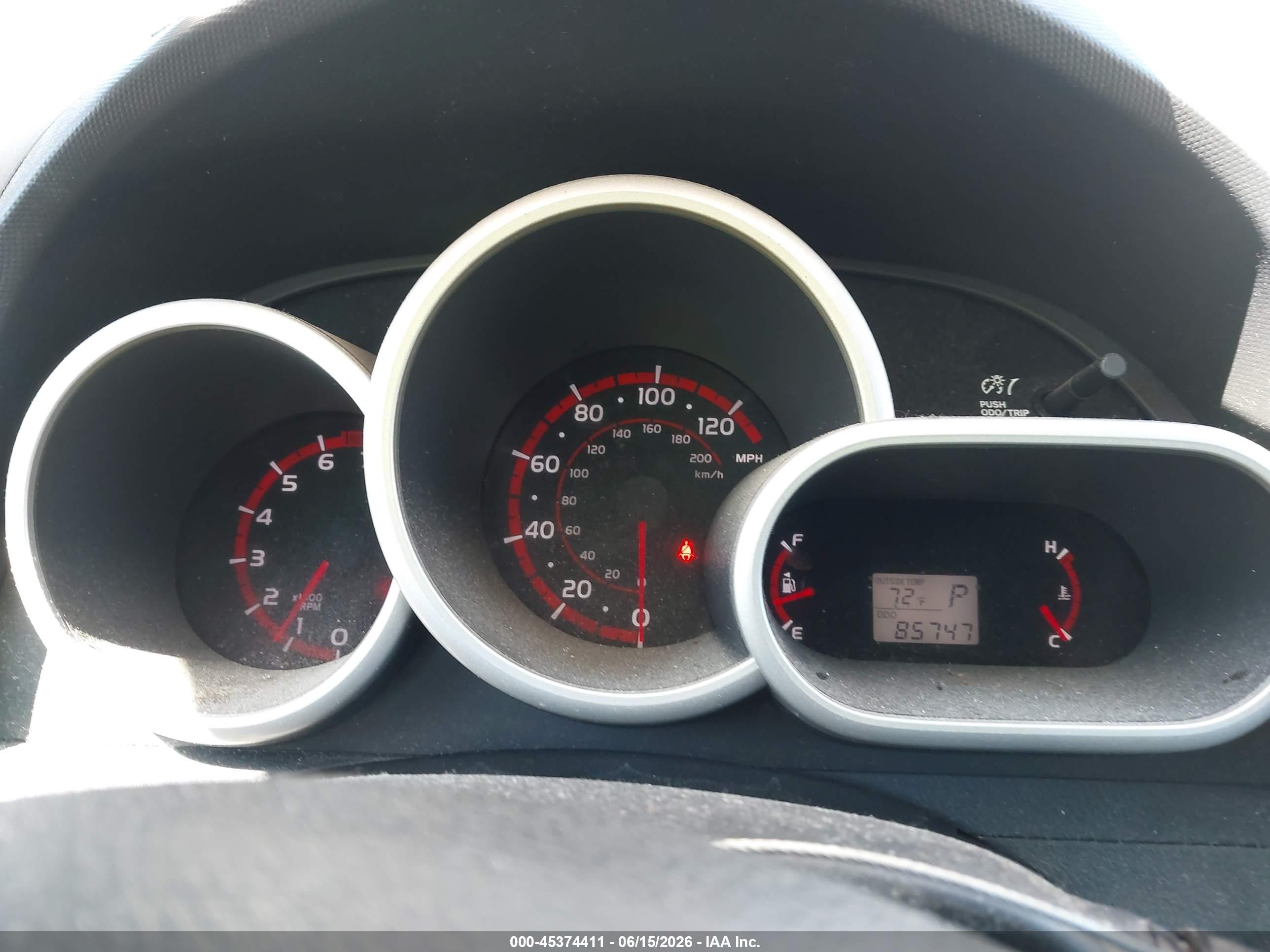 2009 Toyota Matrix   White vin: 2T1KU40E59C060925