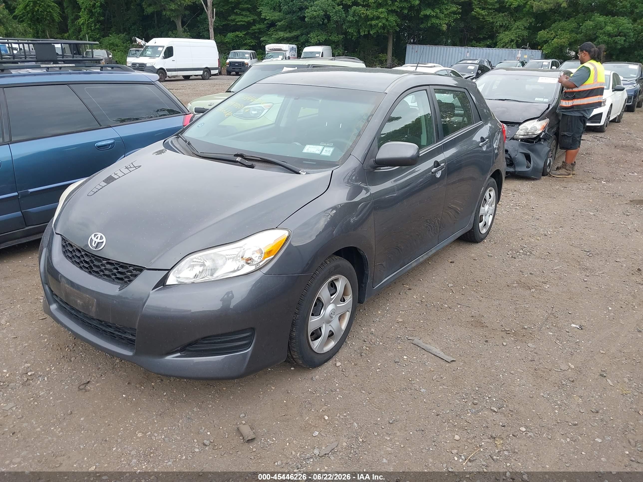 2009 Toyota Matrix   Gray vin: 2T1KU40E59C066479