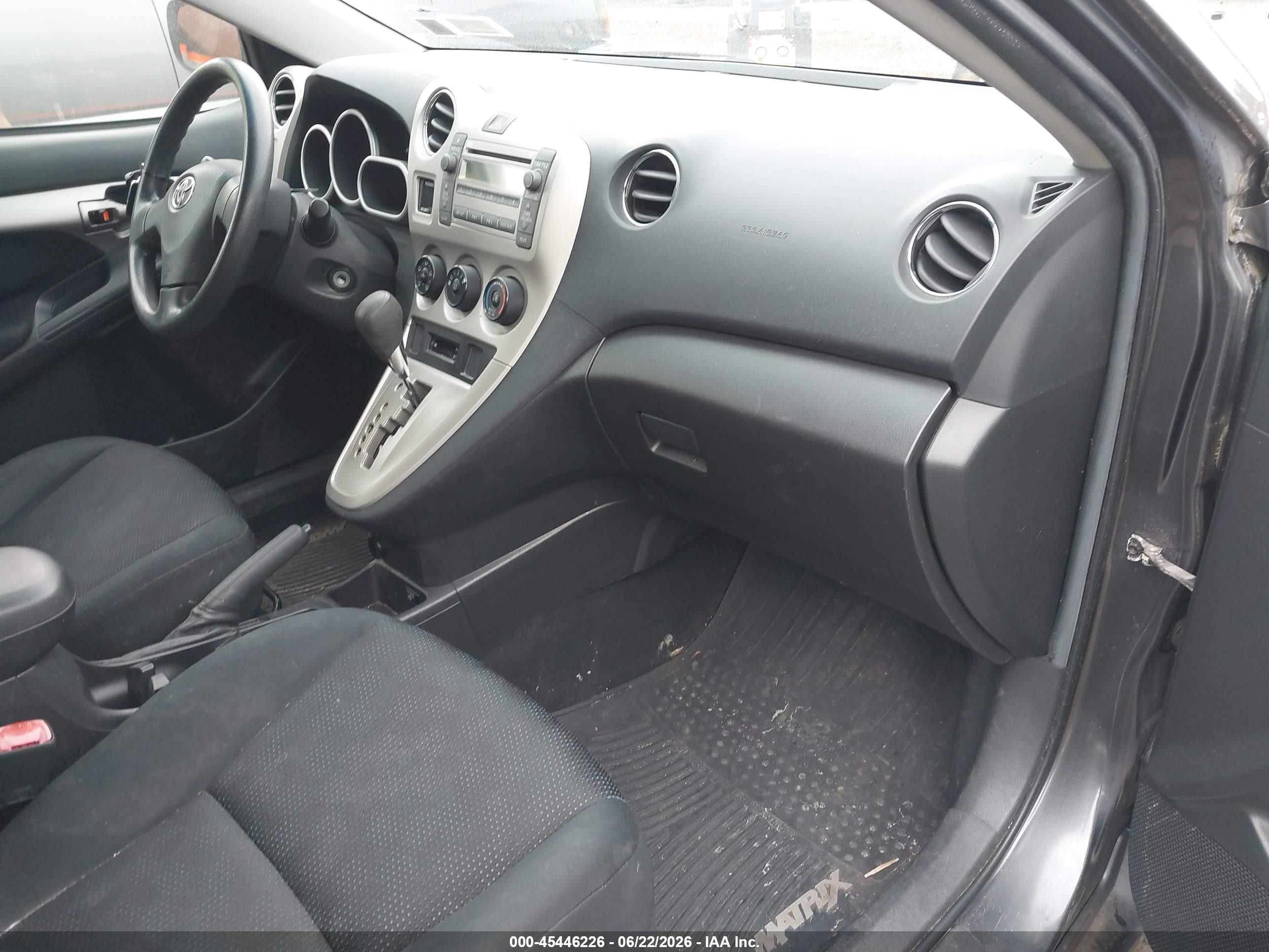 2009 Toyota Matrix   Gray vin: 2T1KU40E59C066479