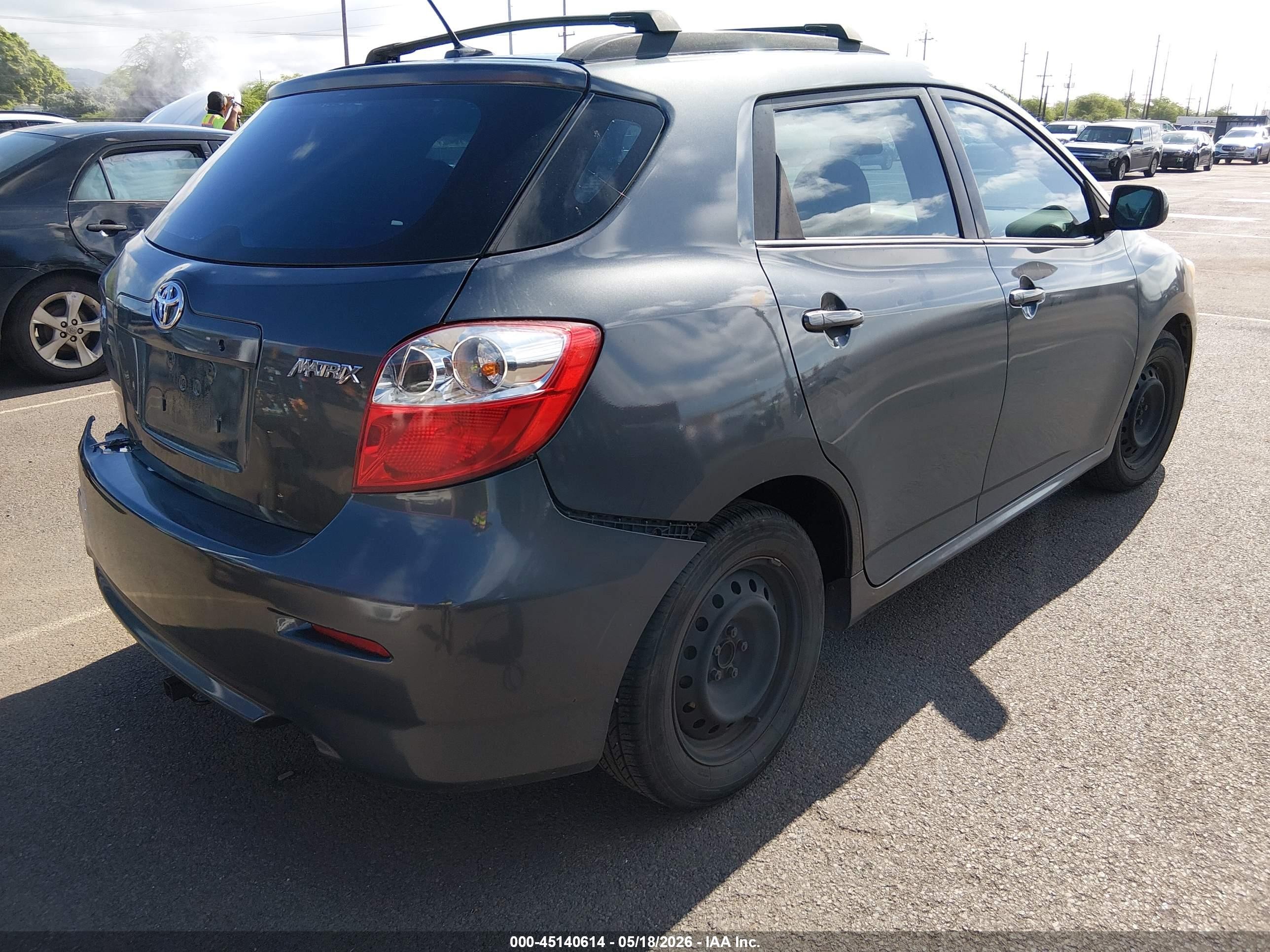 2009 Toyota Matrix   Gray vin: 2T1KU40E69C111669