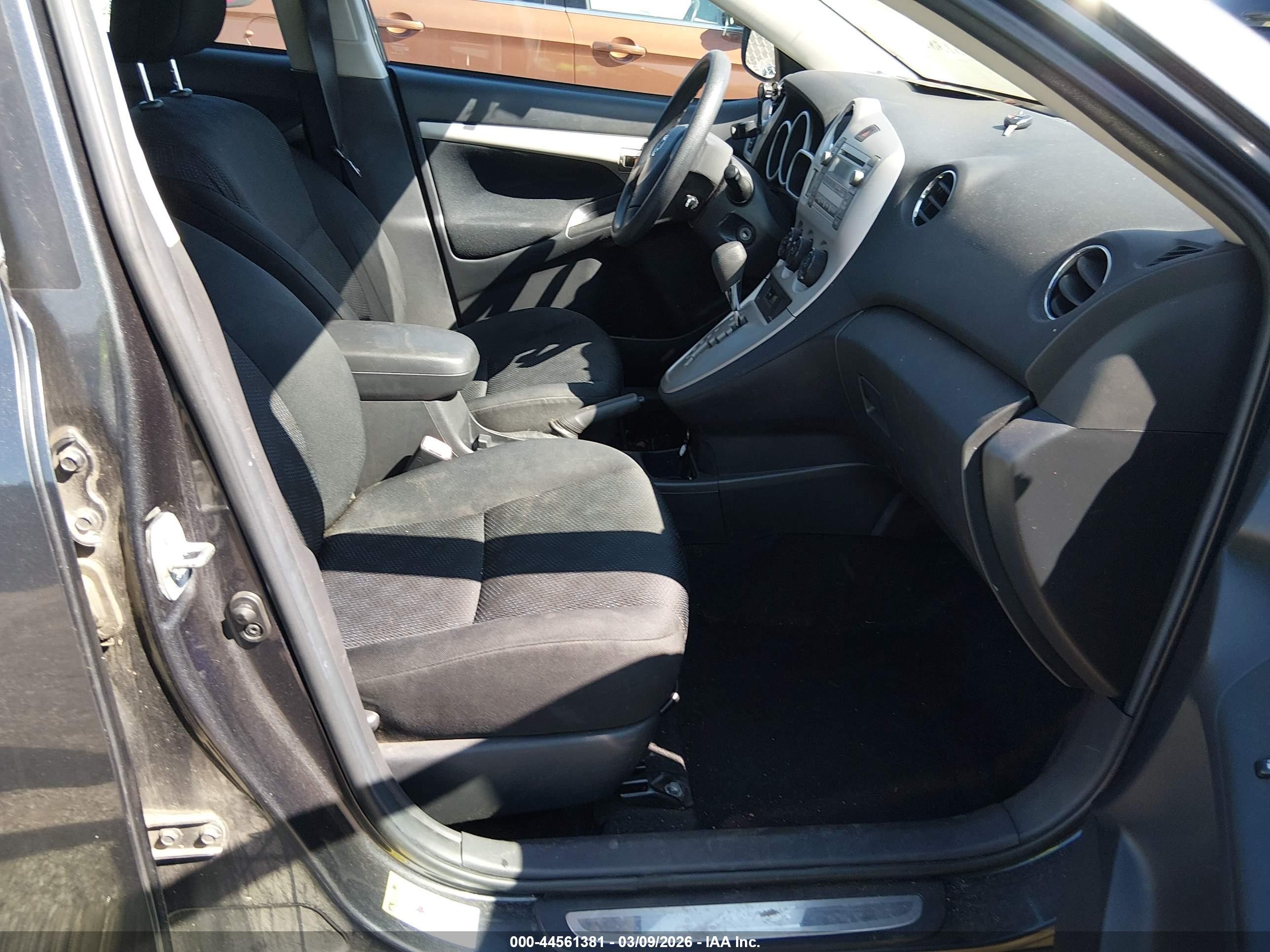 2009 Toyota Matrix   Gray vin: 2T1KU40E69C123756