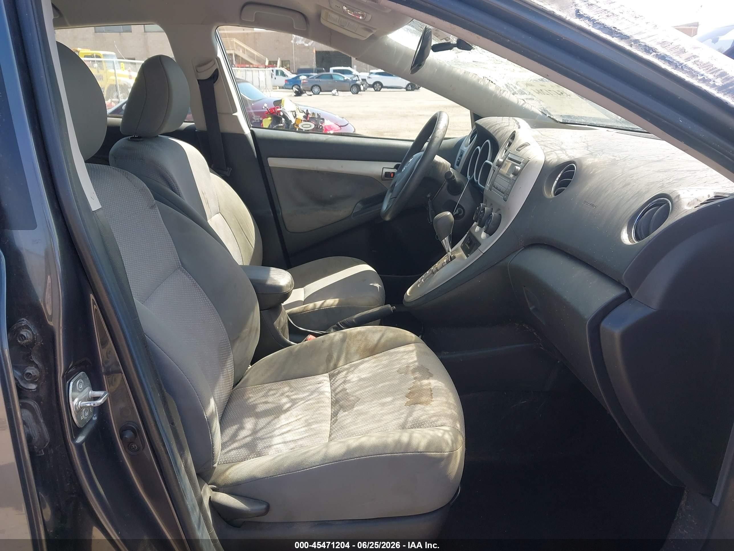 2009 Toyota Matrix   Gray vin: 2T1KU40E79C006378