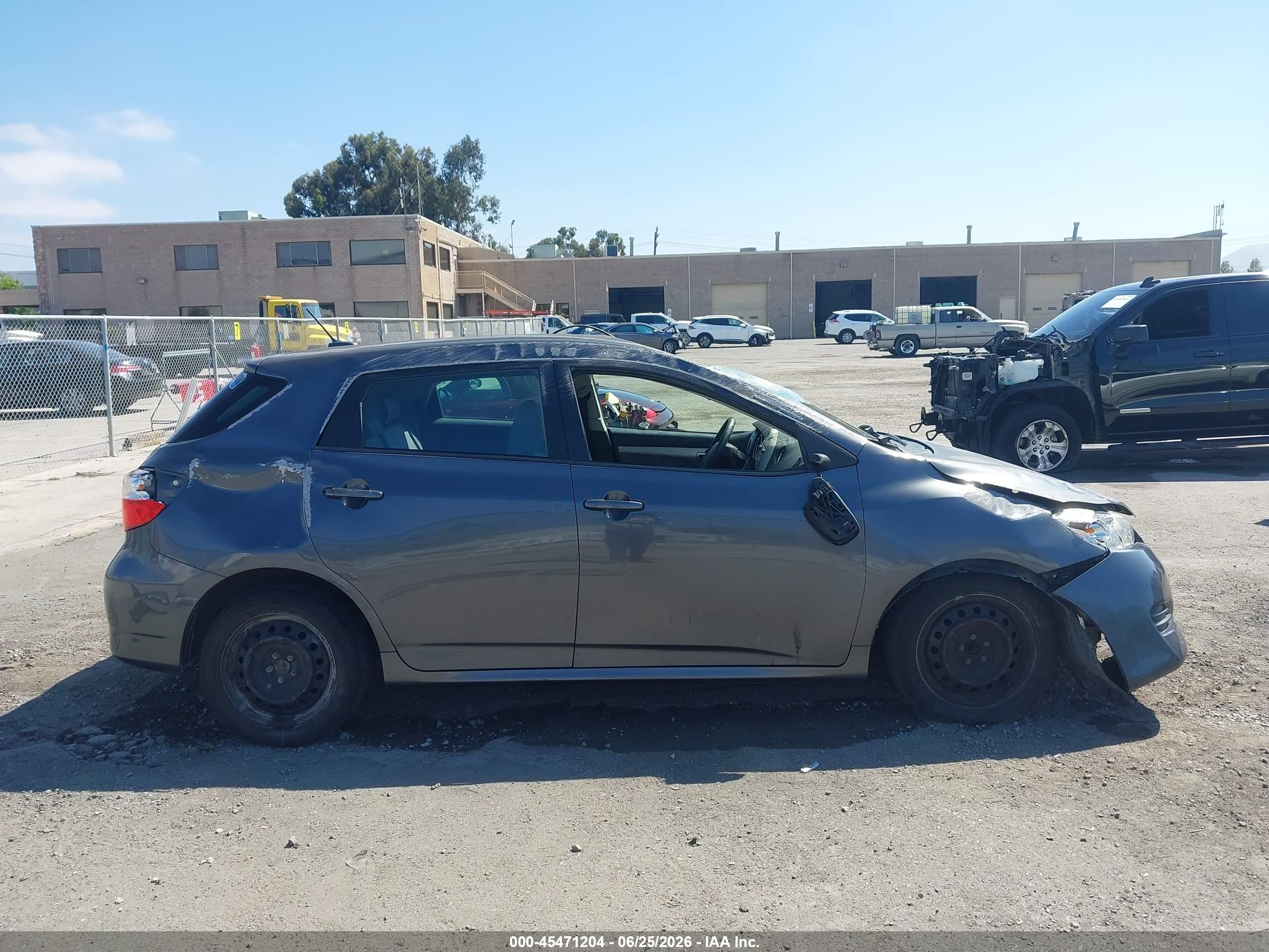 2009 Toyota Matrix   Gray vin: 2T1KU40E79C006378