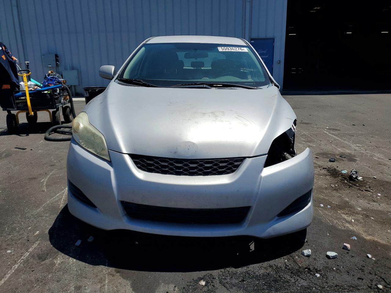 2009 Toyota Matrix Base Silver vin: 2T1KU40E79C018255