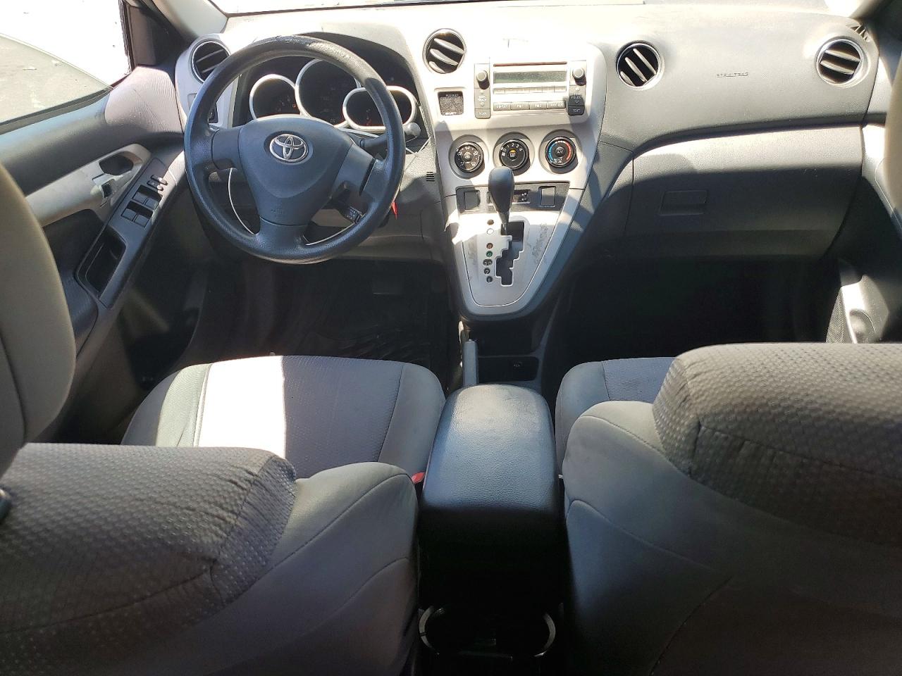 2009 Toyota Matrix Base Silver vin: 2T1KU40E79C018255