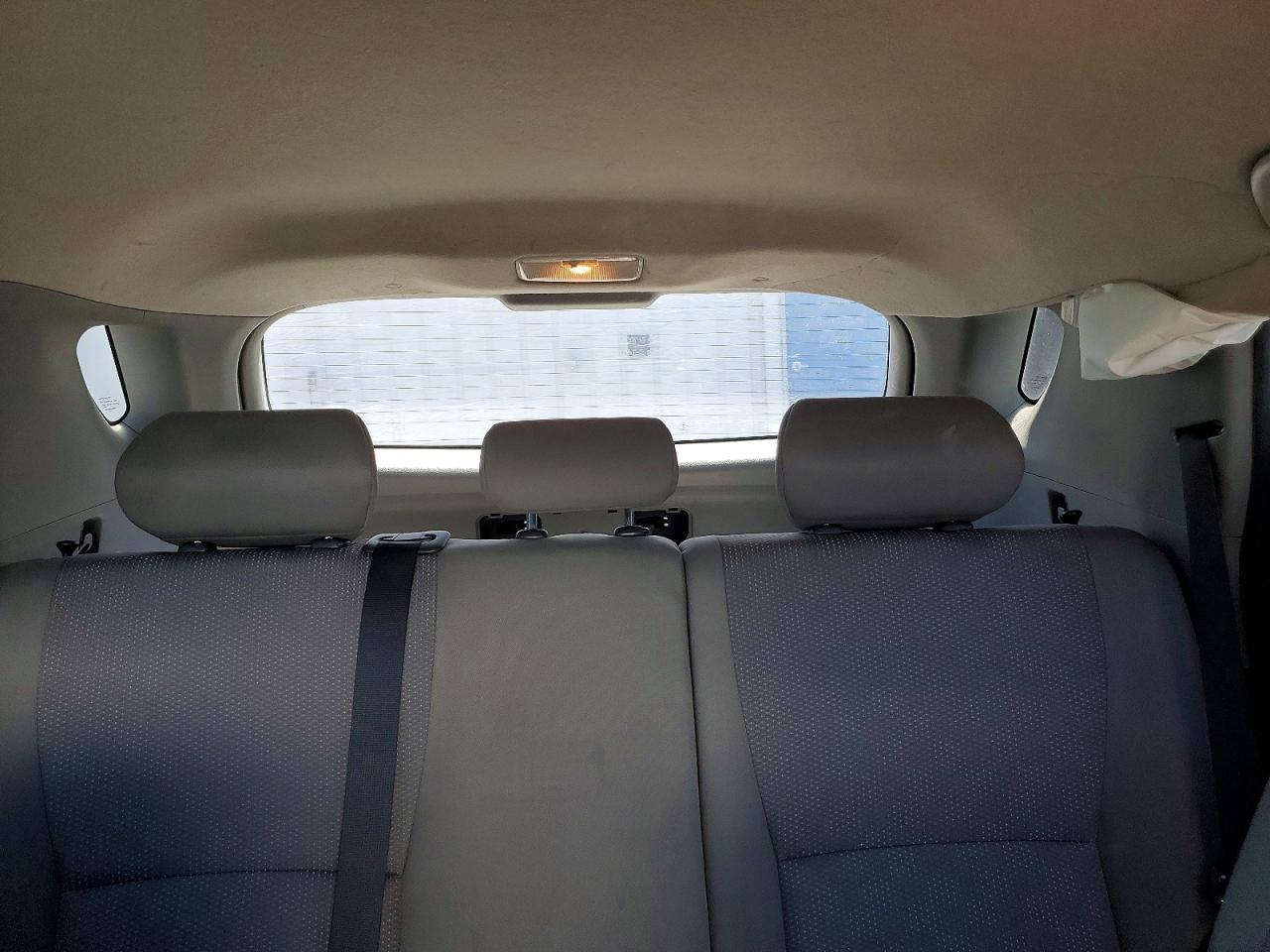 2009 Toyota Matrix Base Silver vin: 2T1KU40E79C018255