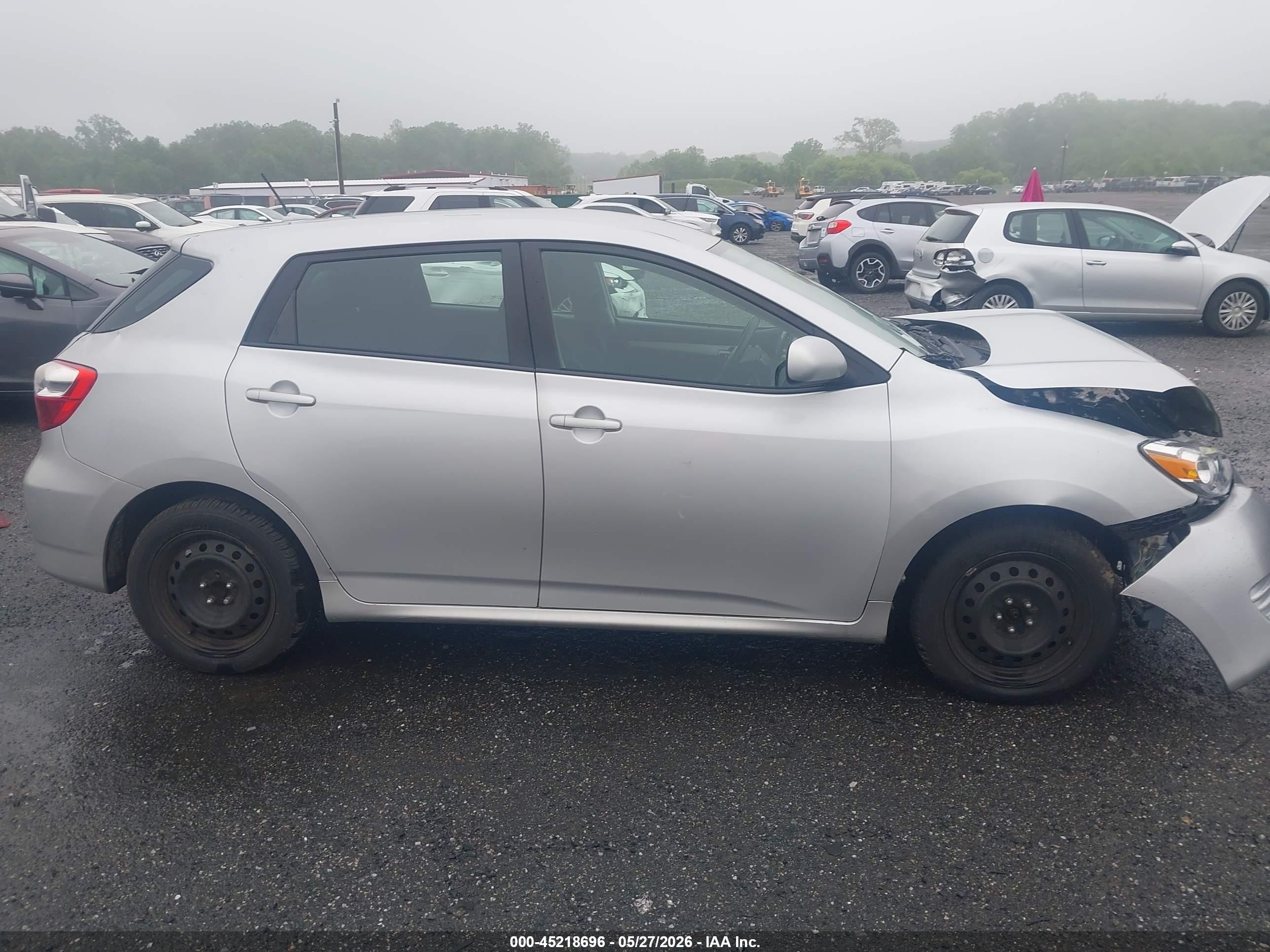 2009 Toyota Matrix   Gray vin: 2T1KU40E79C094218