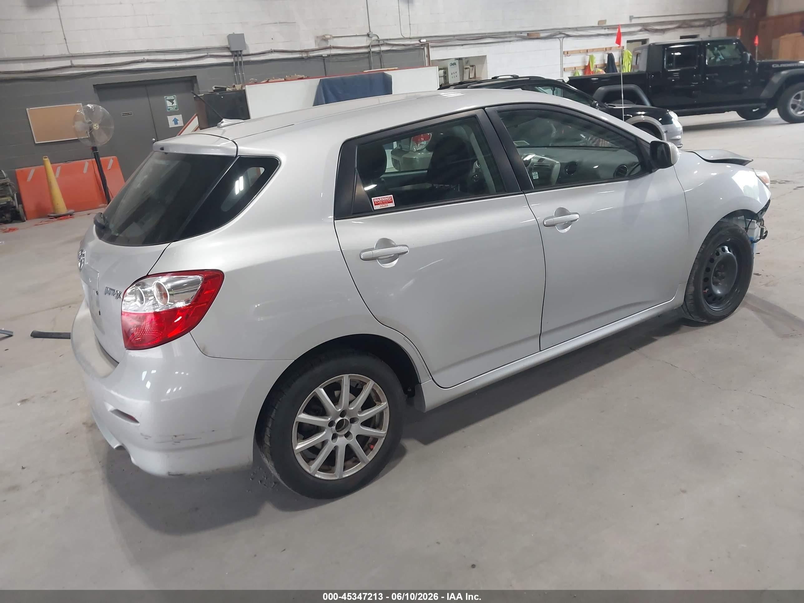 2009 Toyota Matrix   Серый vin: 2T1KU40E89C087276