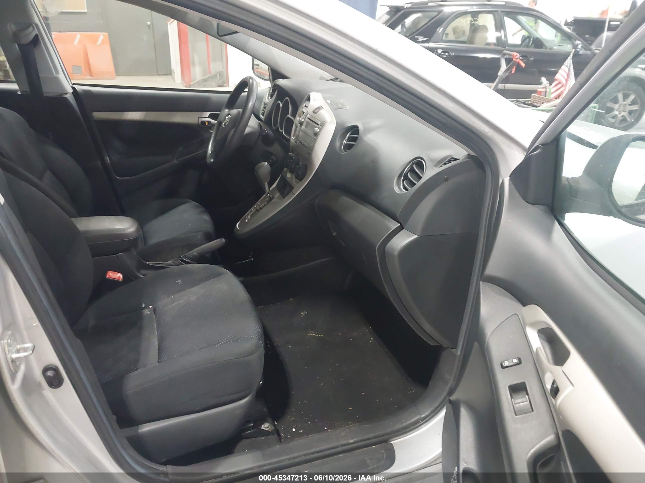 2009 Toyota Matrix   Серый vin: 2T1KU40E89C087276