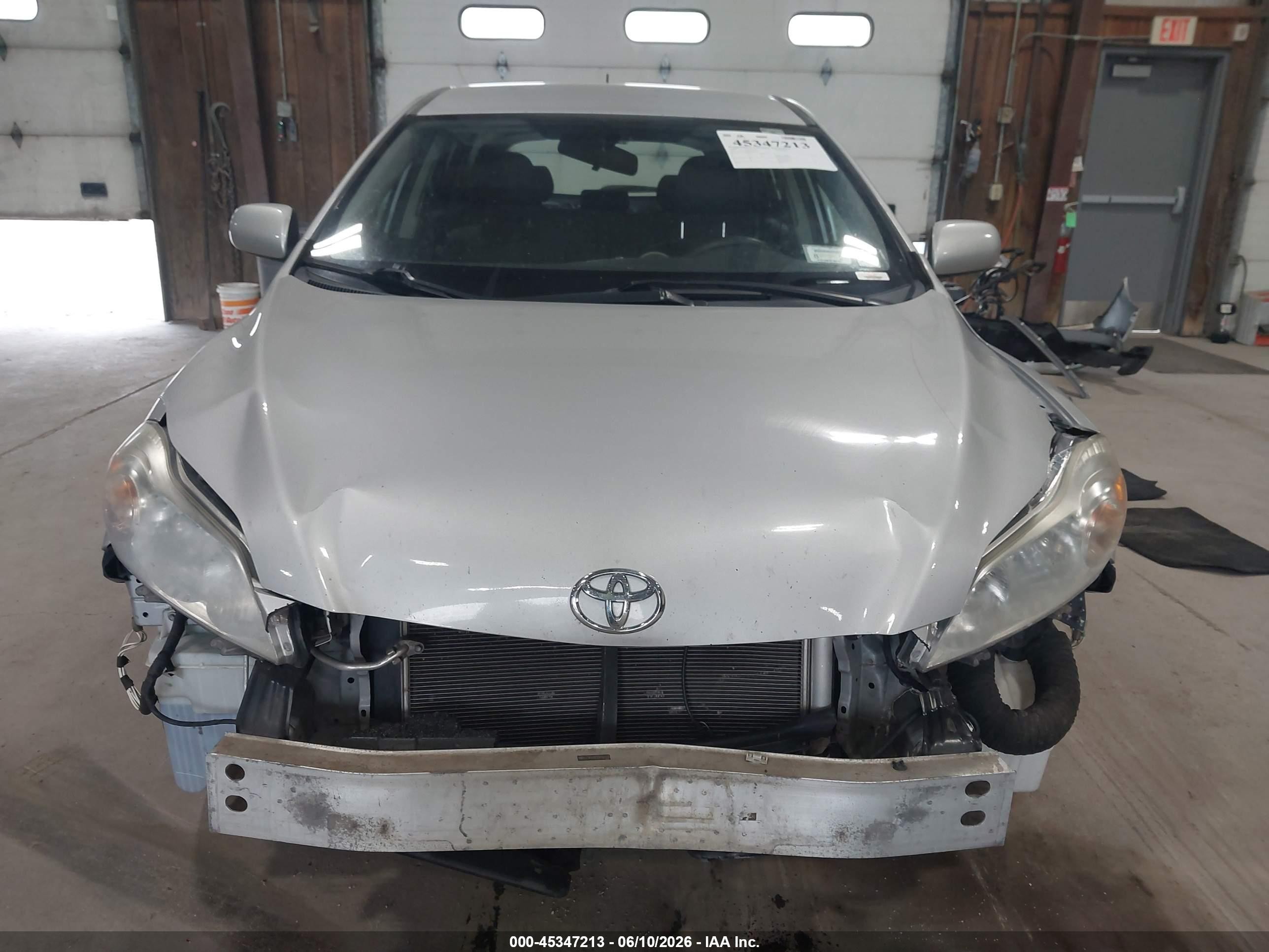 2009 Toyota Matrix   Серый vin: 2T1KU40E89C087276