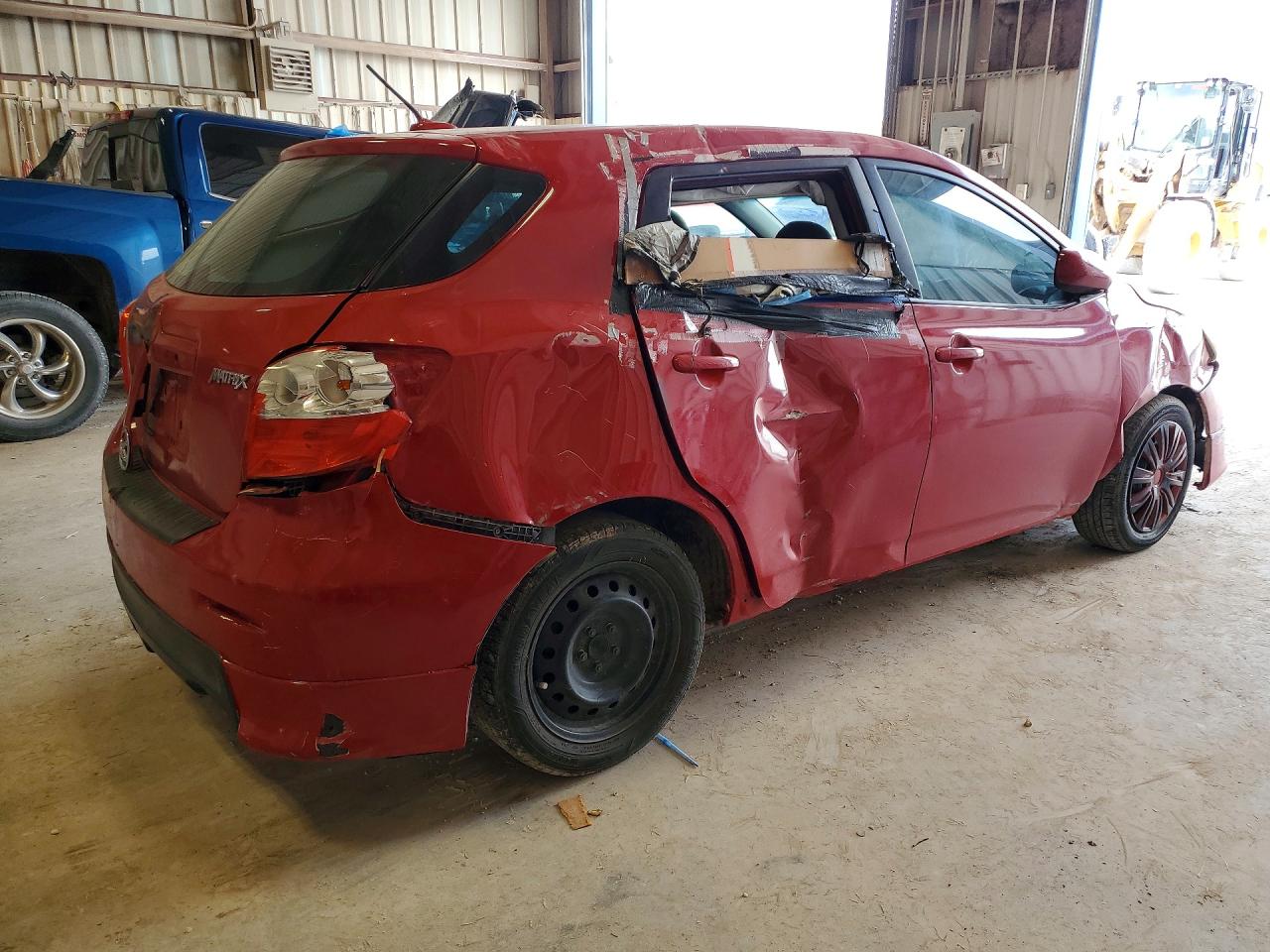 2009 Toyota Matrix Base Red vin: 2T1KU40E89C169380