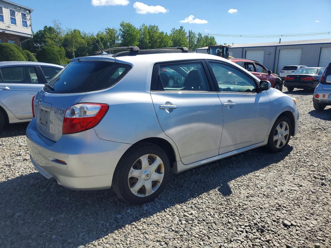 2009 Toyota Matrix Base Silver vin: 2T1KU40E99C015969