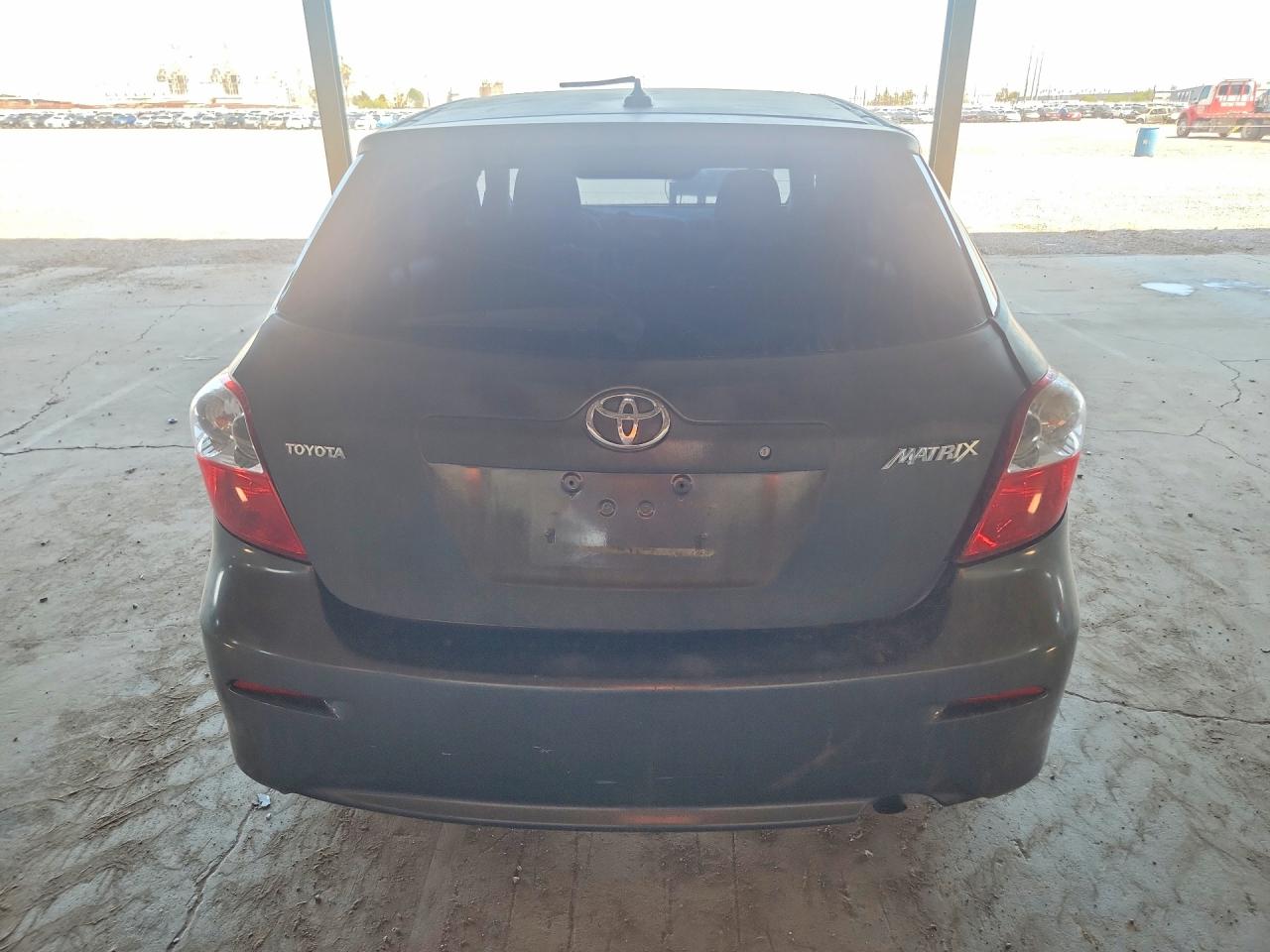 2009 Toyota Matrix Base Угольный vin: 2T1KU40E99C016801