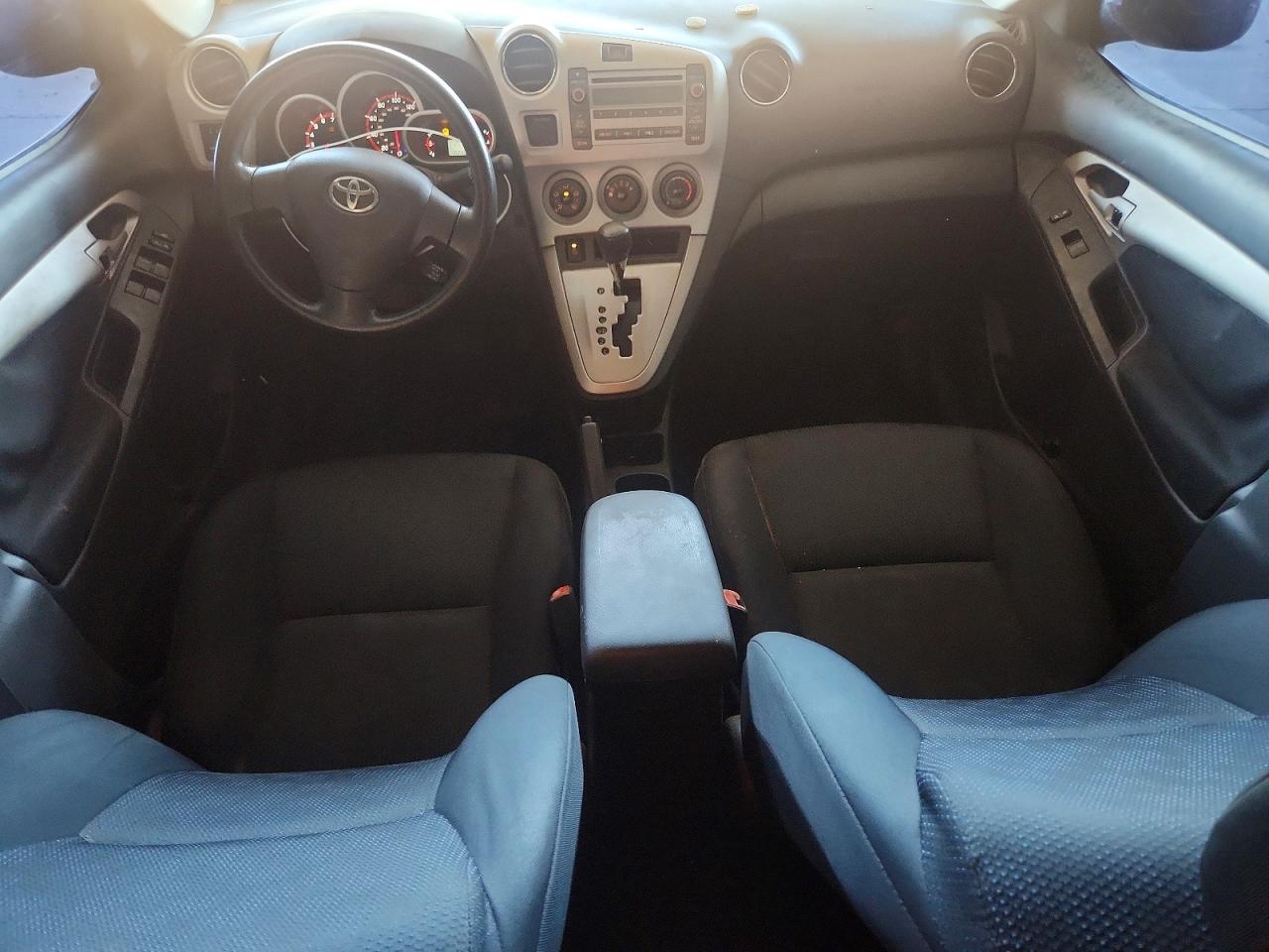2009 Toyota Matrix Base Угольный vin: 2T1KU40E99C016801