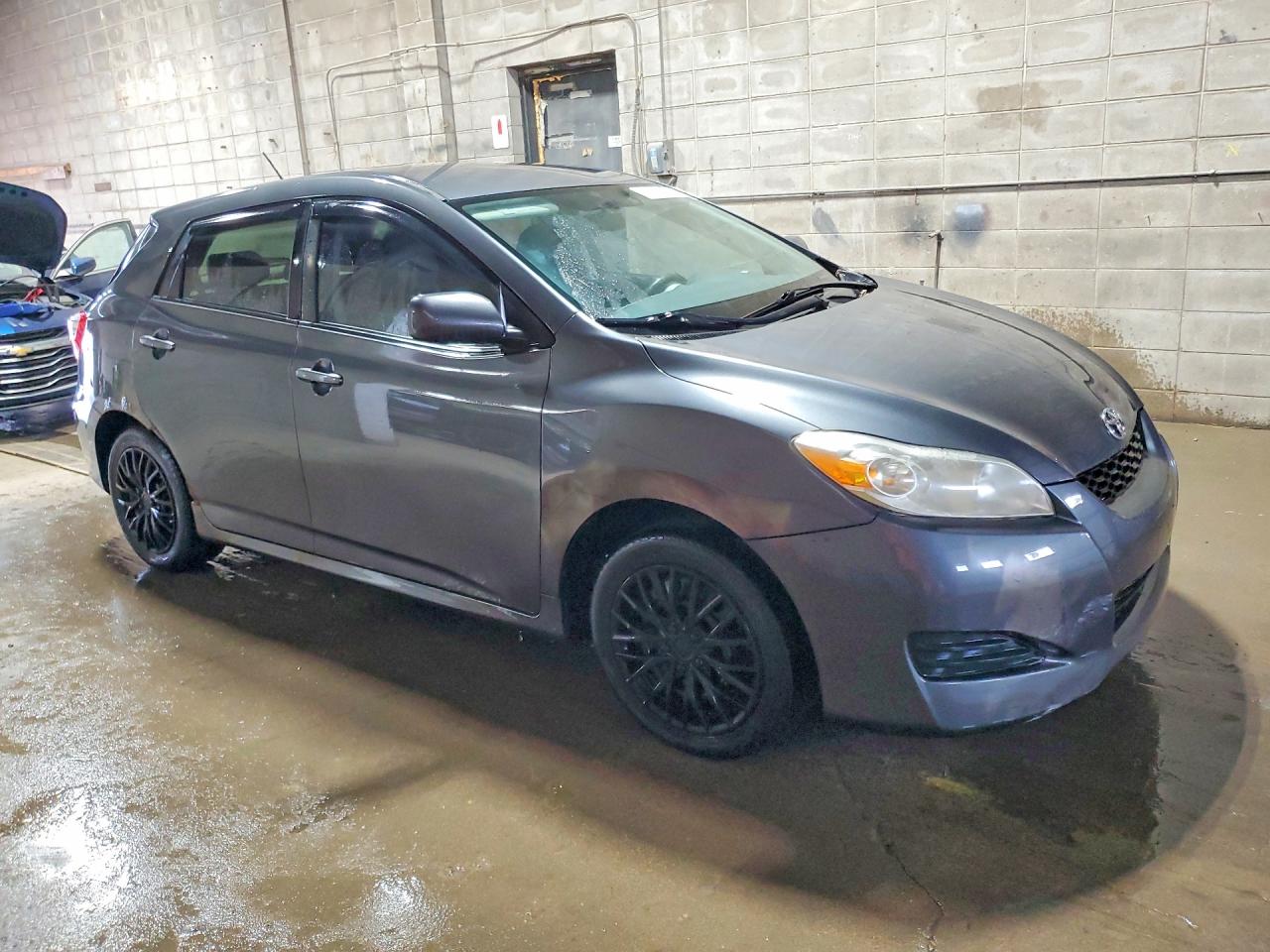 2009 Toyota Matrix Base Charcoal vin: 2T1KU40E99C070678