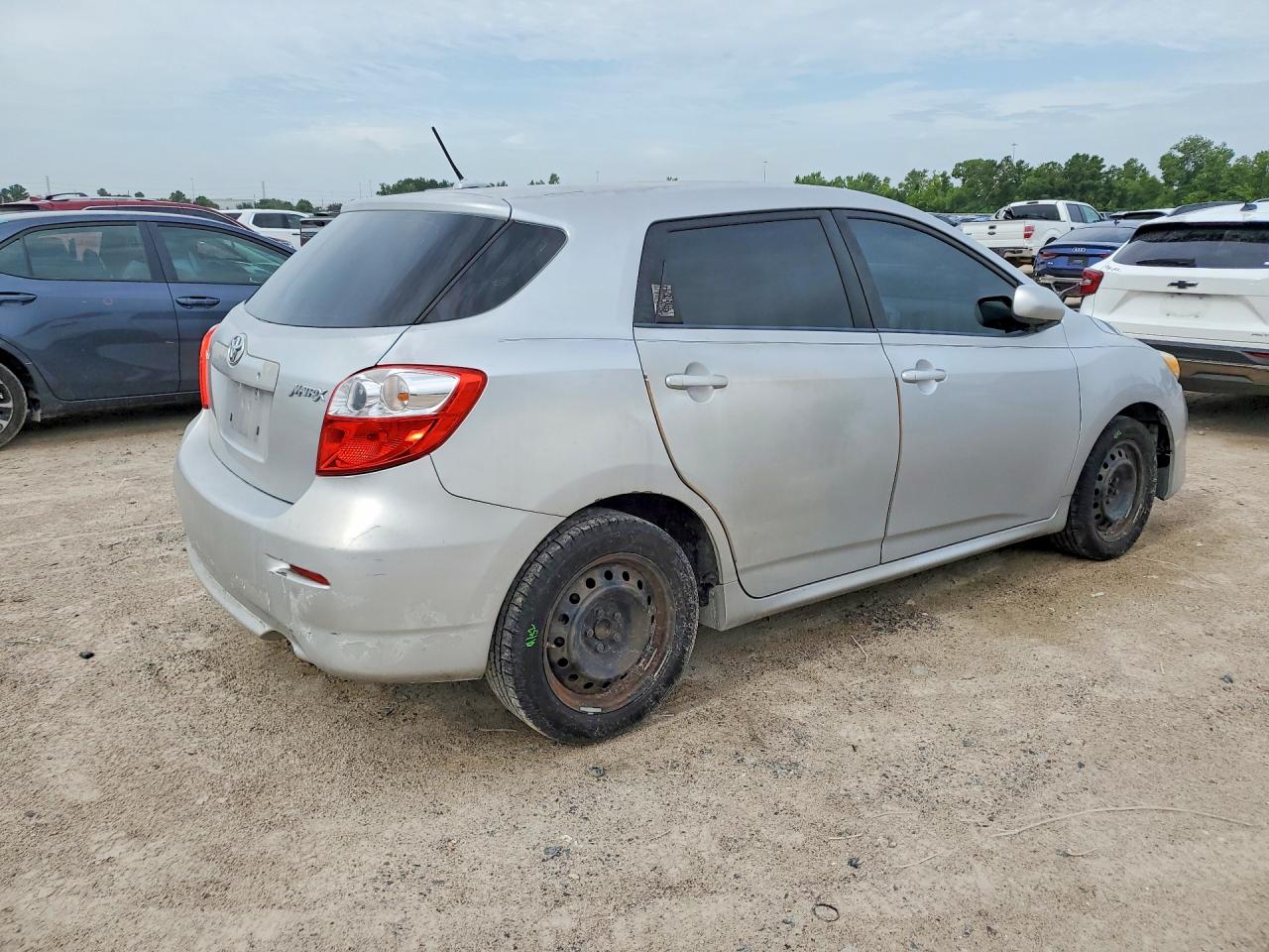 2009 Toyota Matrix Base Silver vin: 2T1KU40E99C074522