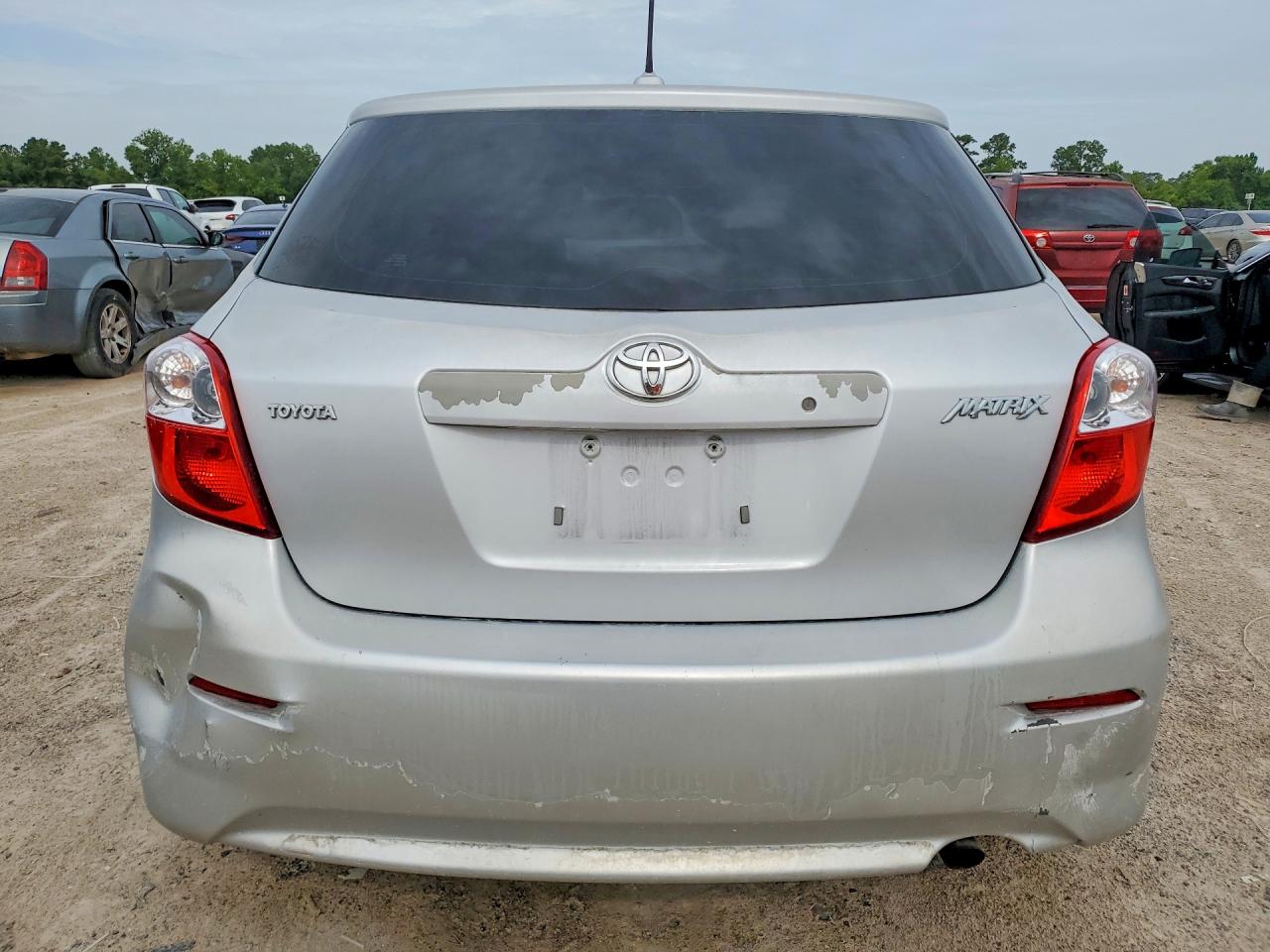 2009 Toyota Matrix Base Silver vin: 2T1KU40E99C074522