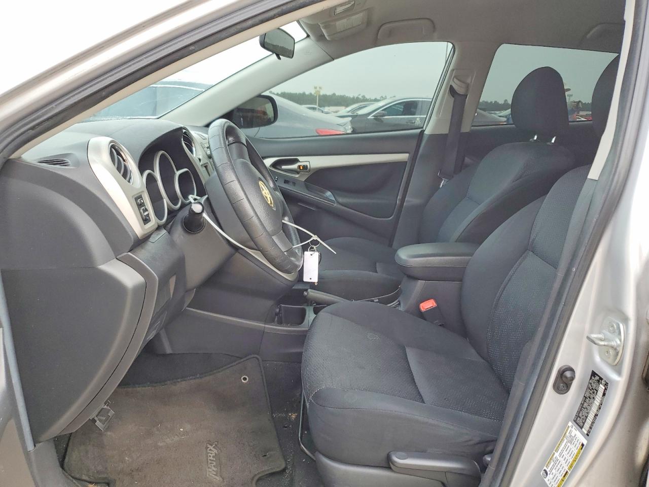 2009 Toyota Matrix Base Silver vin: 2T1KU40E99C074522