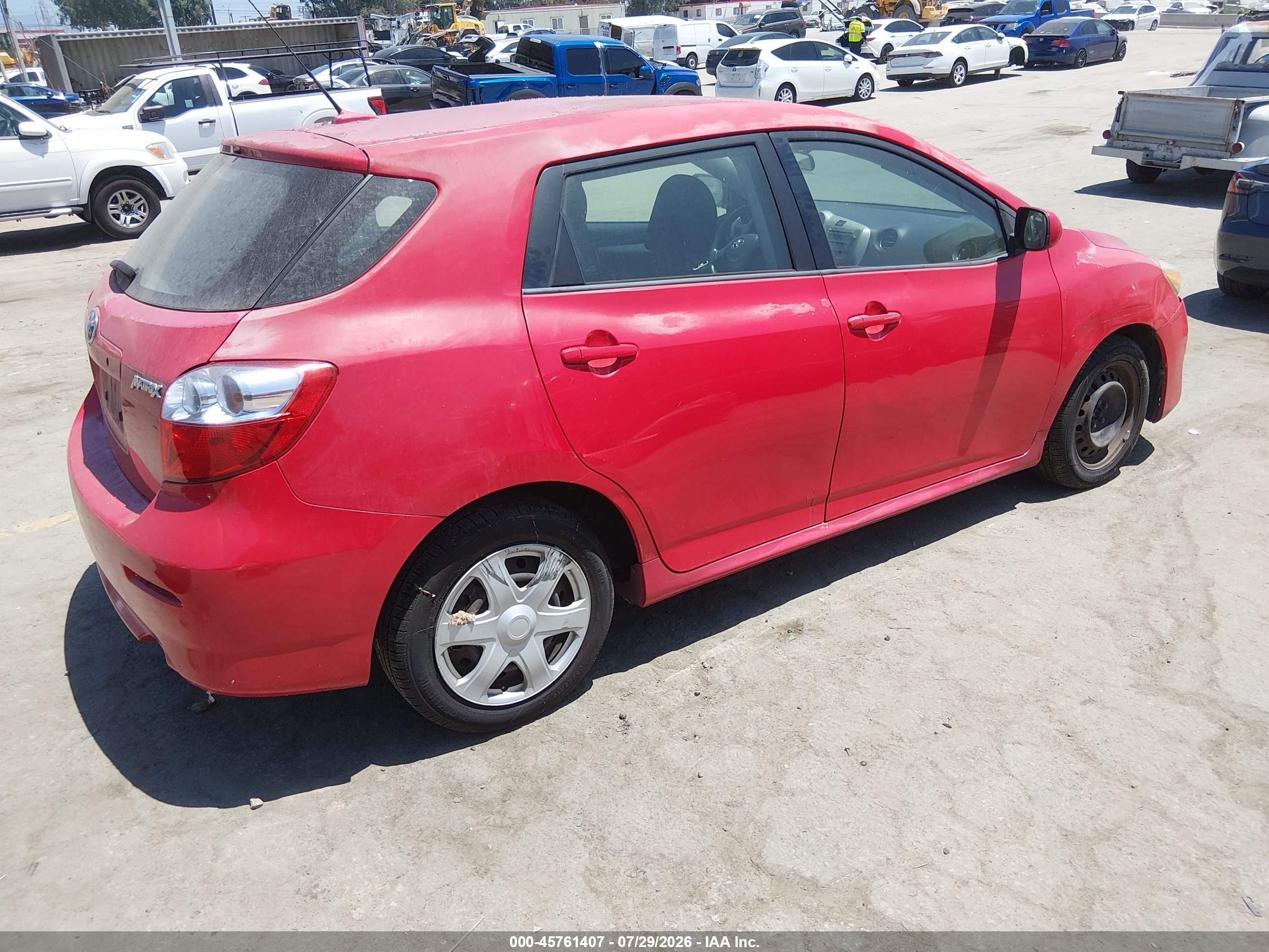 2009 Toyota Matrix   Red vin: 2T1KU40E99C074777