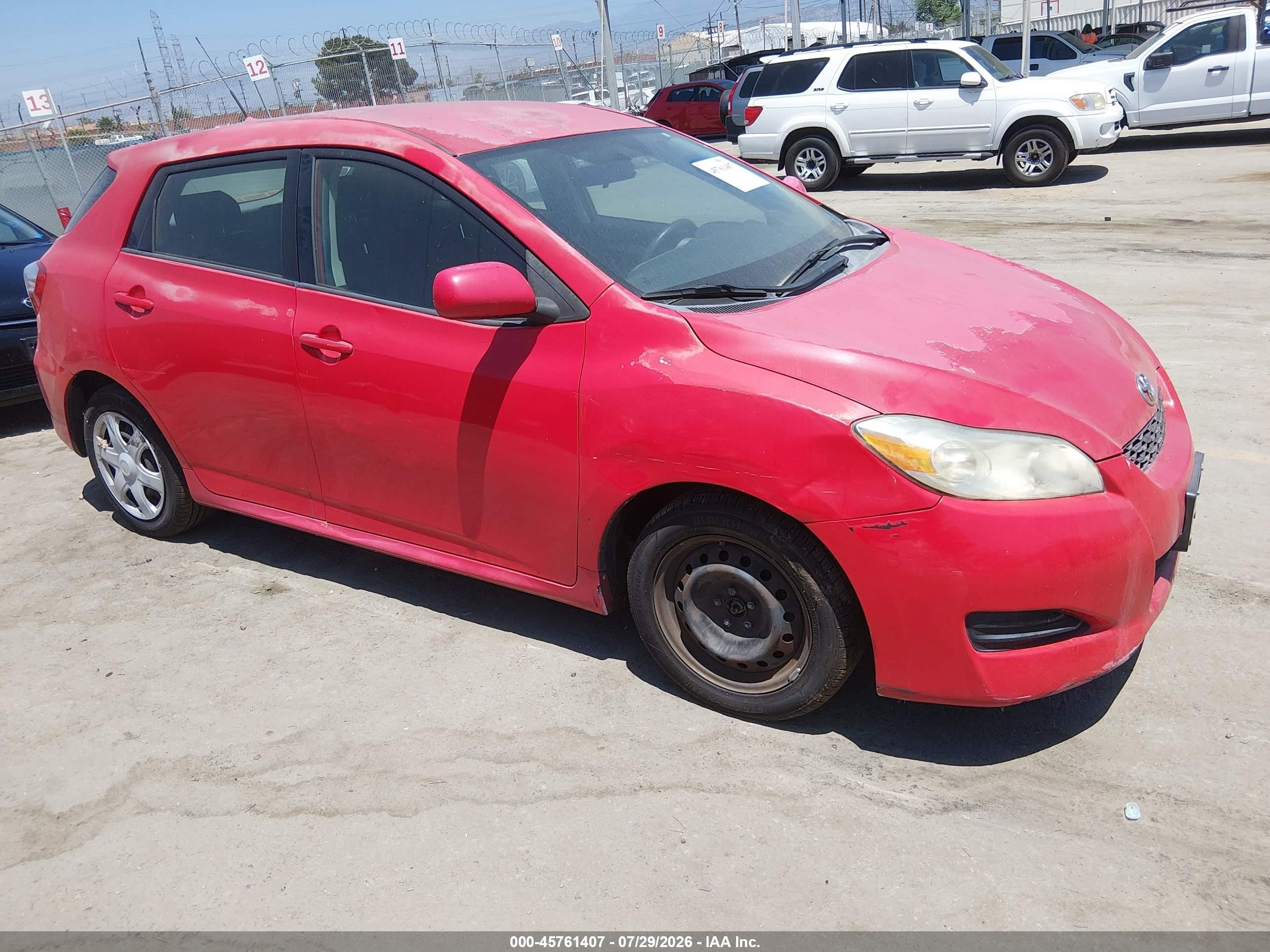2009 Toyota Matrix   Red vin: 2T1KU40E99C074777