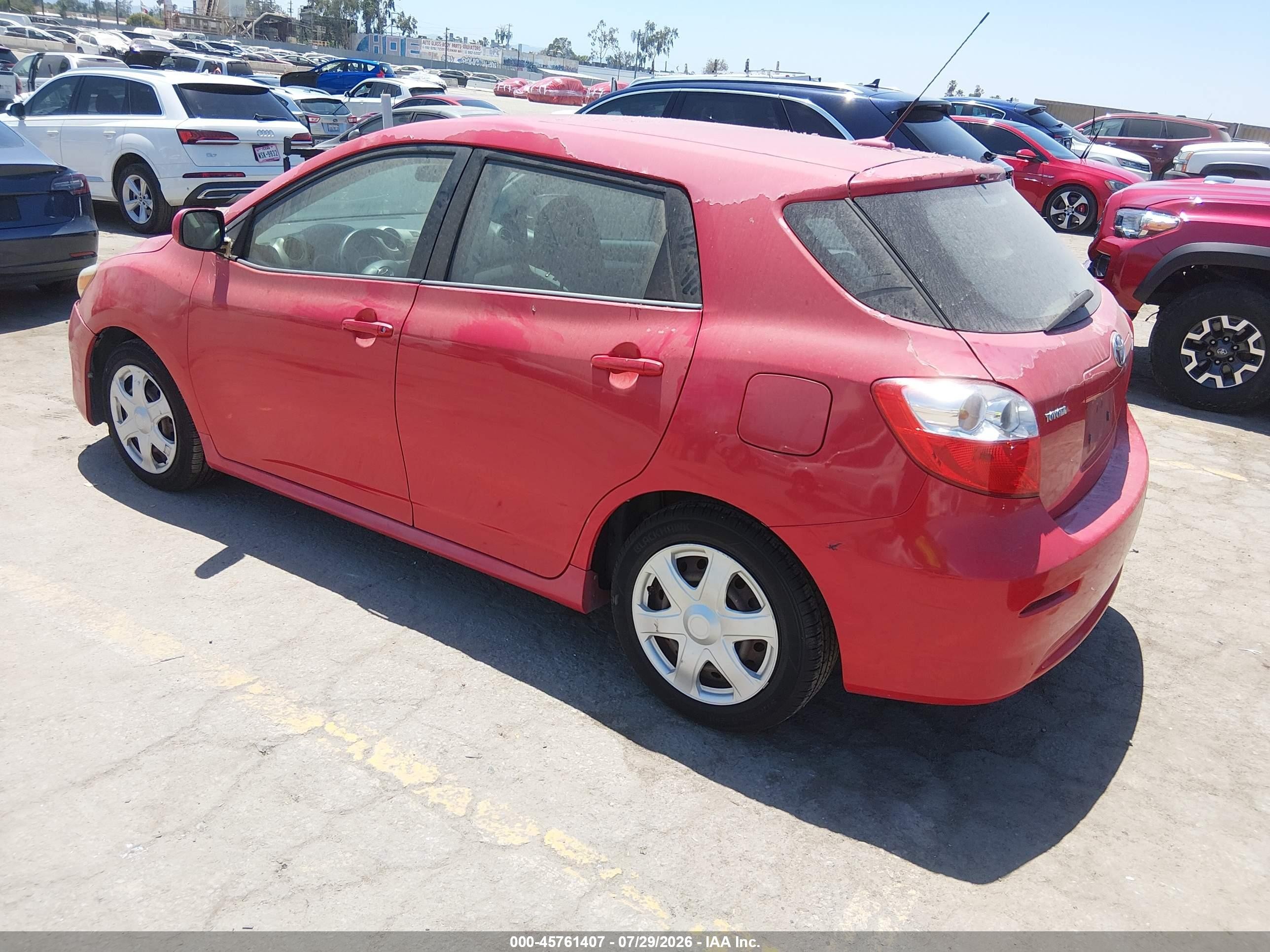 2009 Toyota Matrix   Red vin: 2T1KU40E99C074777