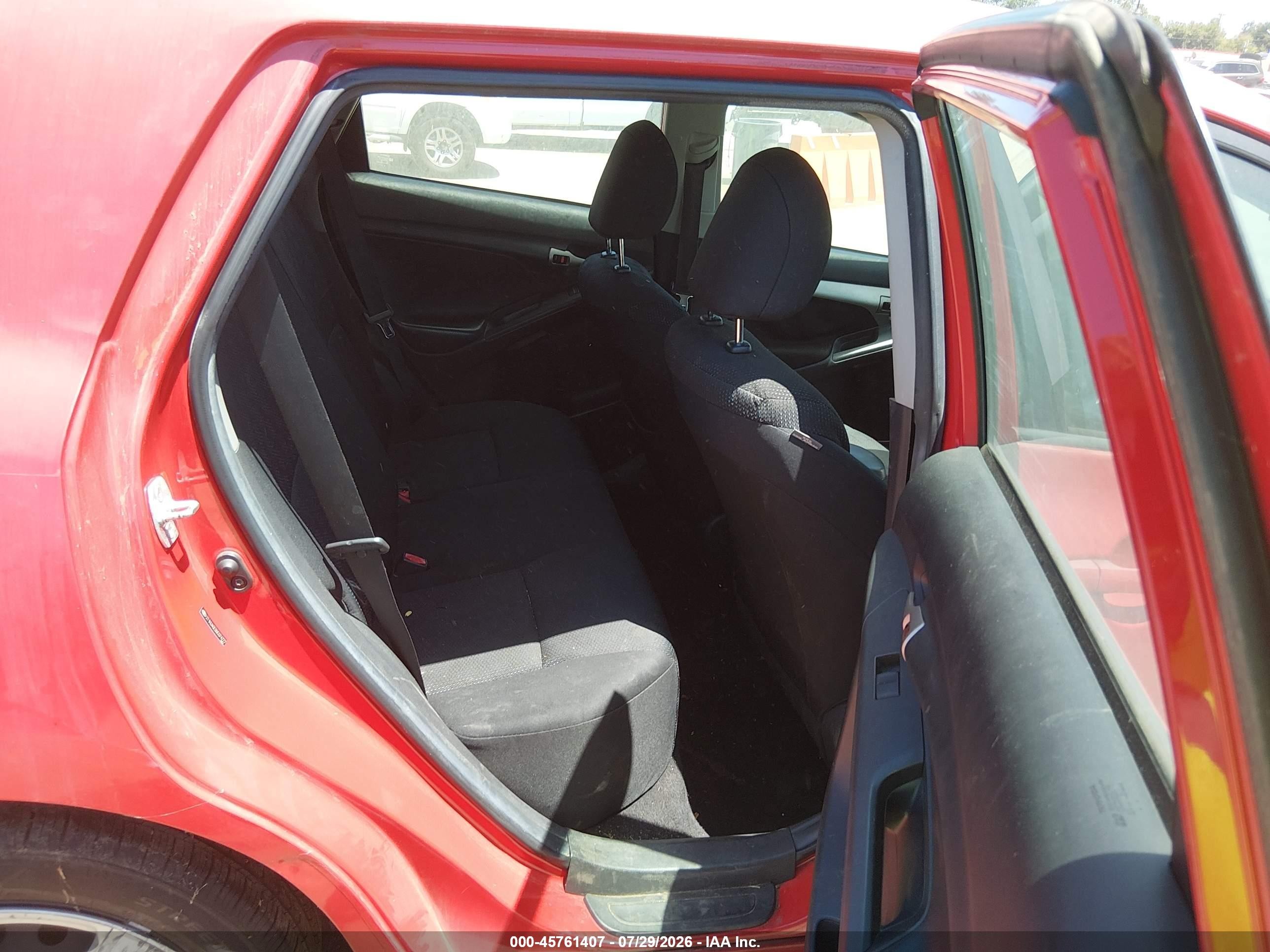 2009 Toyota Matrix   Red vin: 2T1KU40E99C074777
