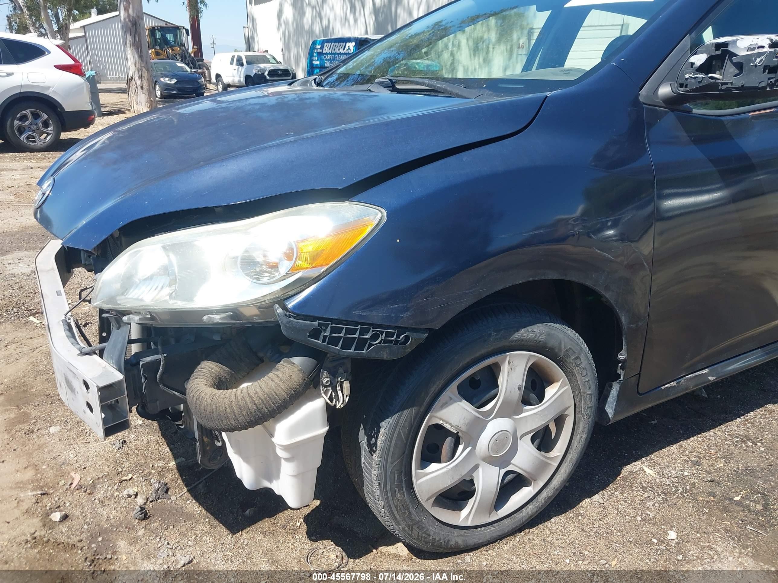 2009 Toyota Matrix   Blue vin: 2T1KU40E99C135349
