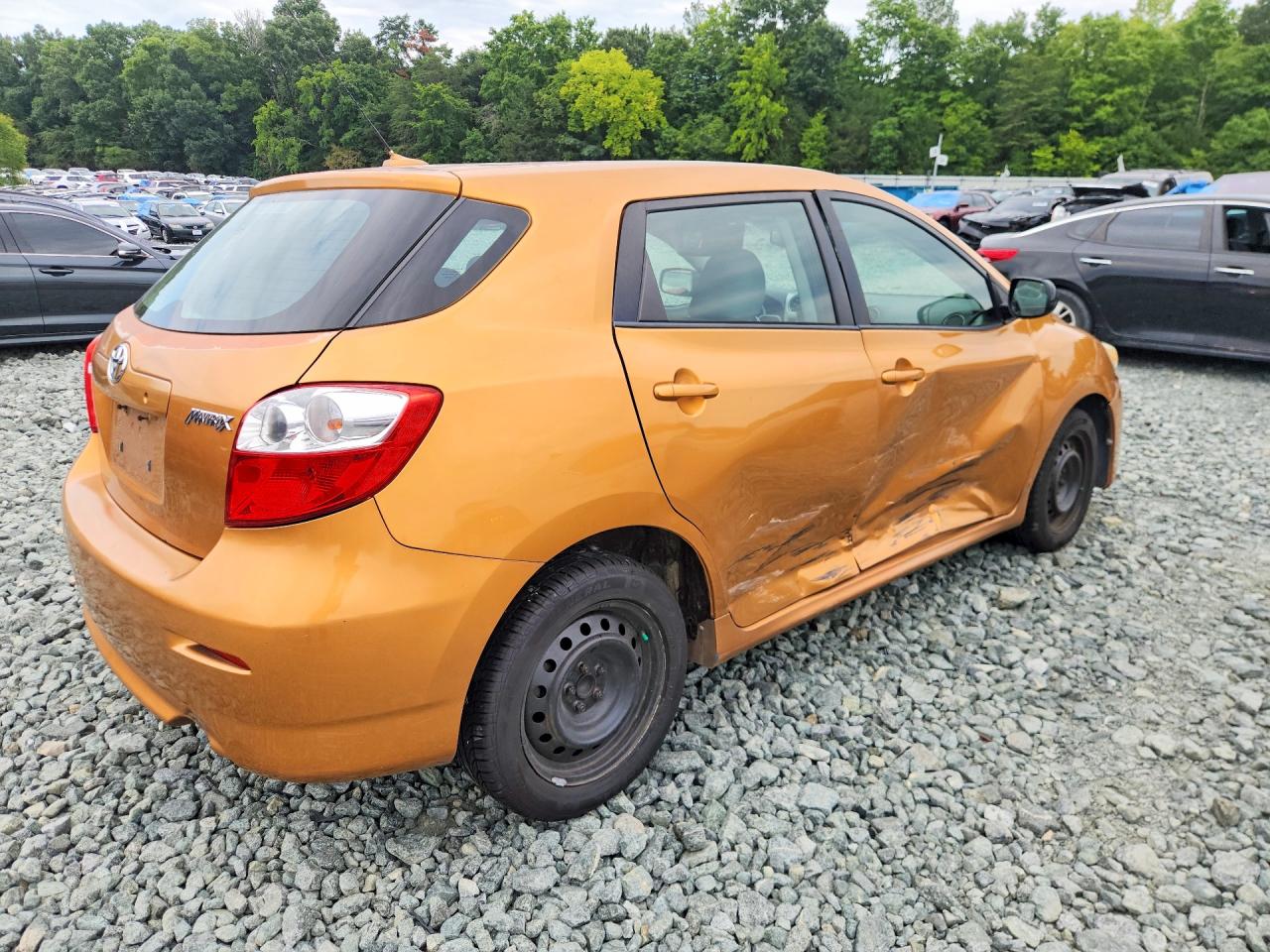 2009 Toyota Matrix Base Оранжевый vin: 2T1KU40E99C137148
