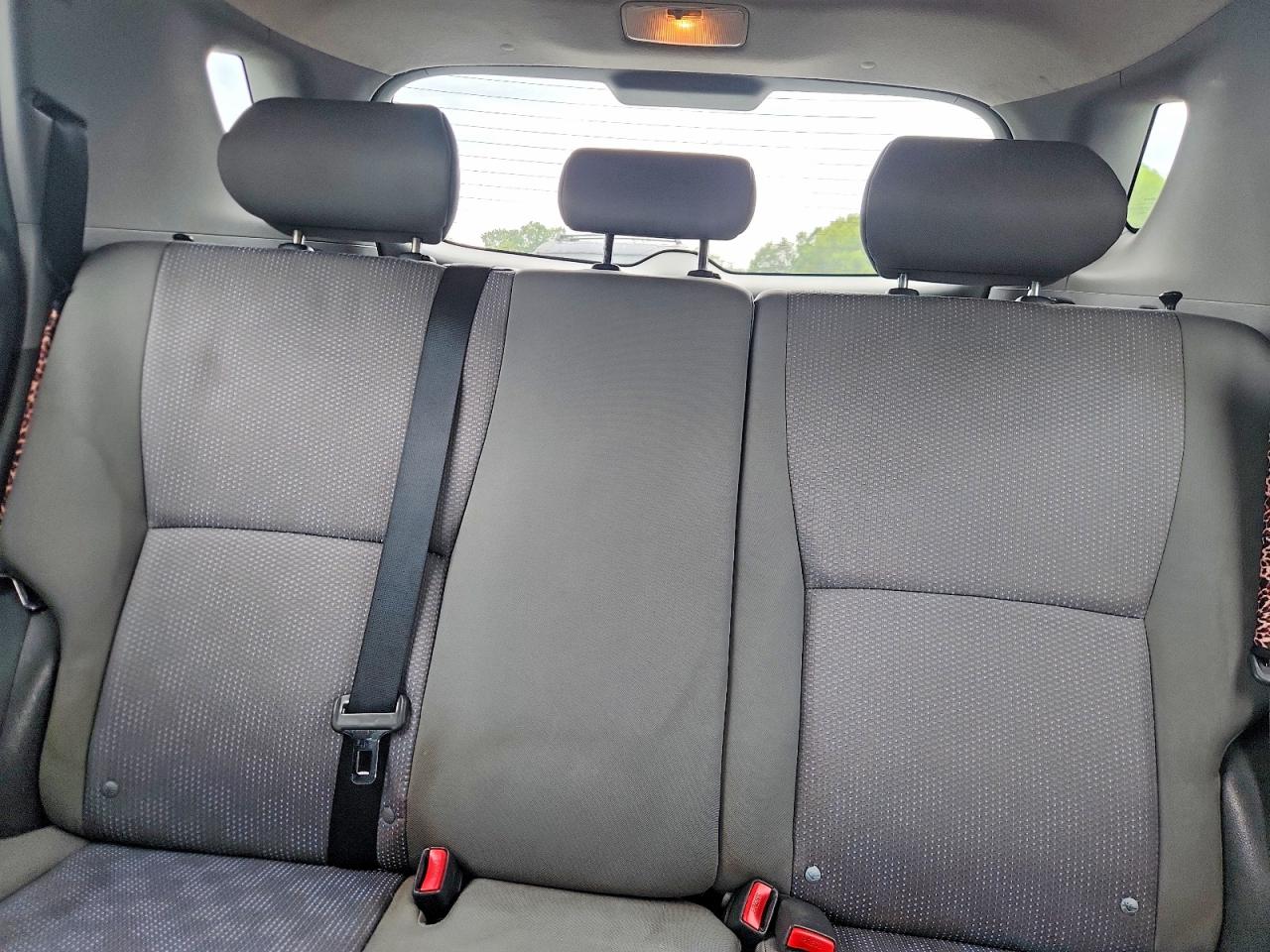 2009 Toyota Matrix Base Оранжевый vin: 2T1KU40E99C137148