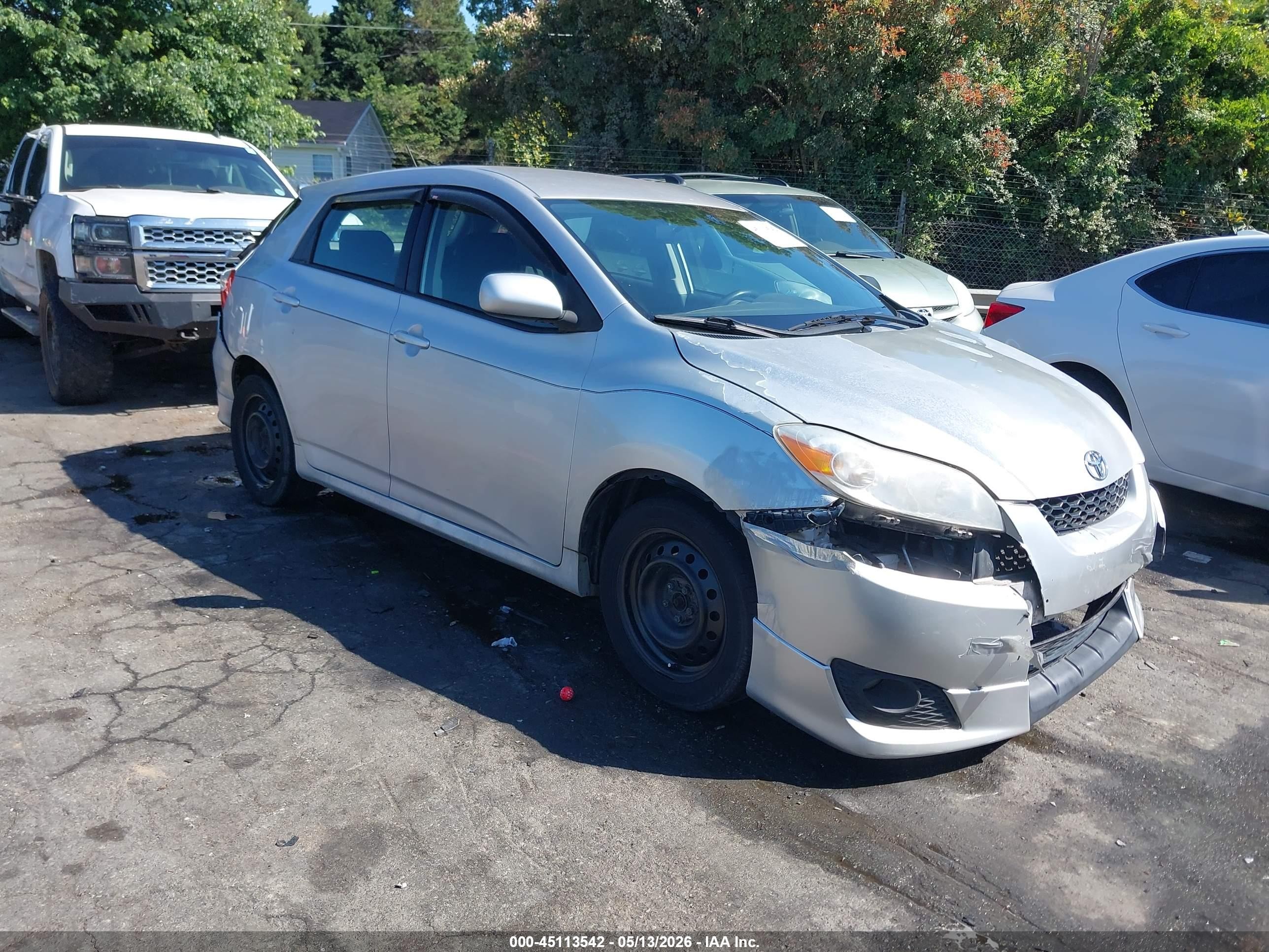 2009 Toyota Matrix   Silver vin: 2T1KU40E99C146836
