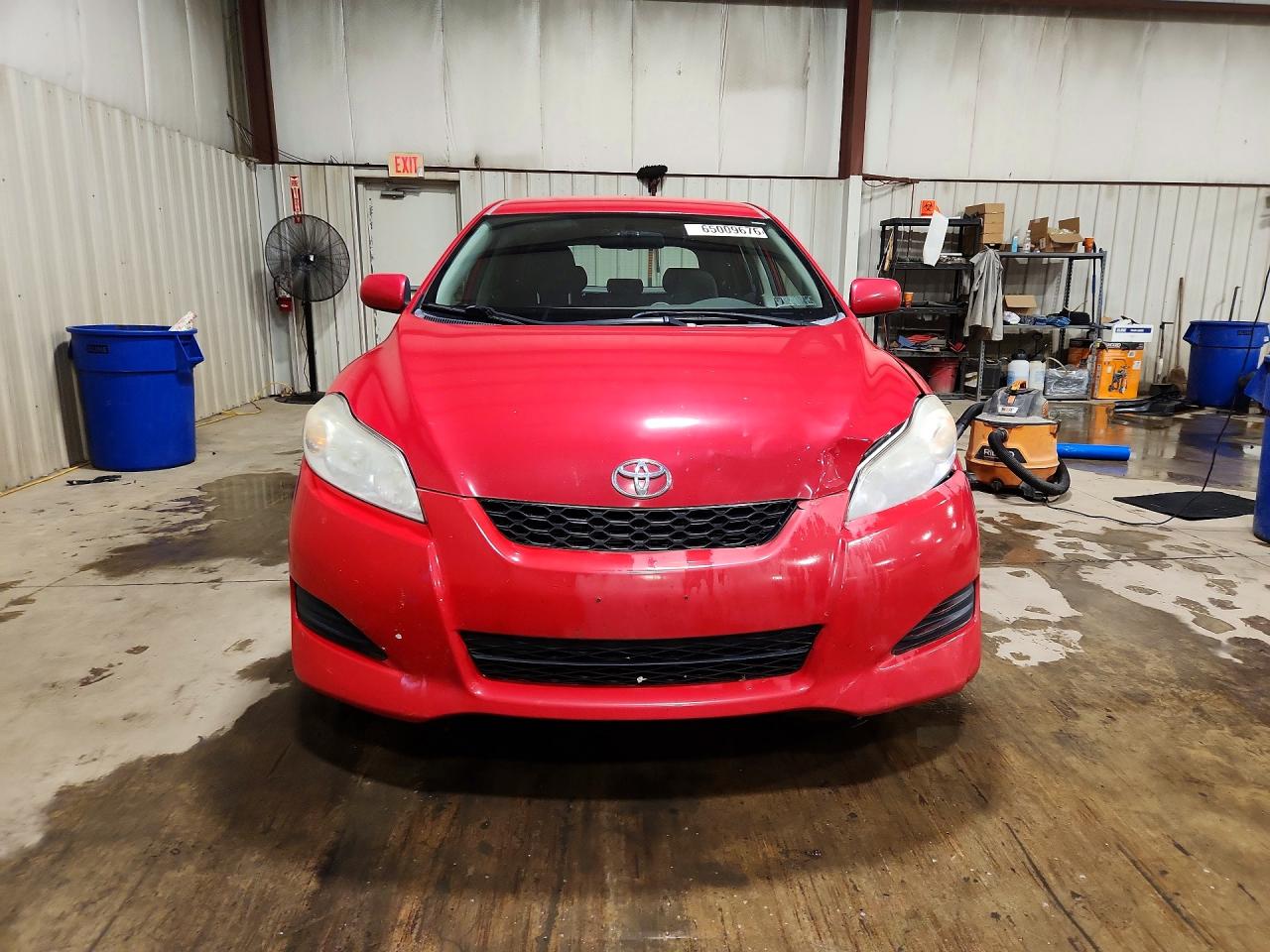 2009 Toyota Matrix Base Красный vin: 2T1KU40E99C176449