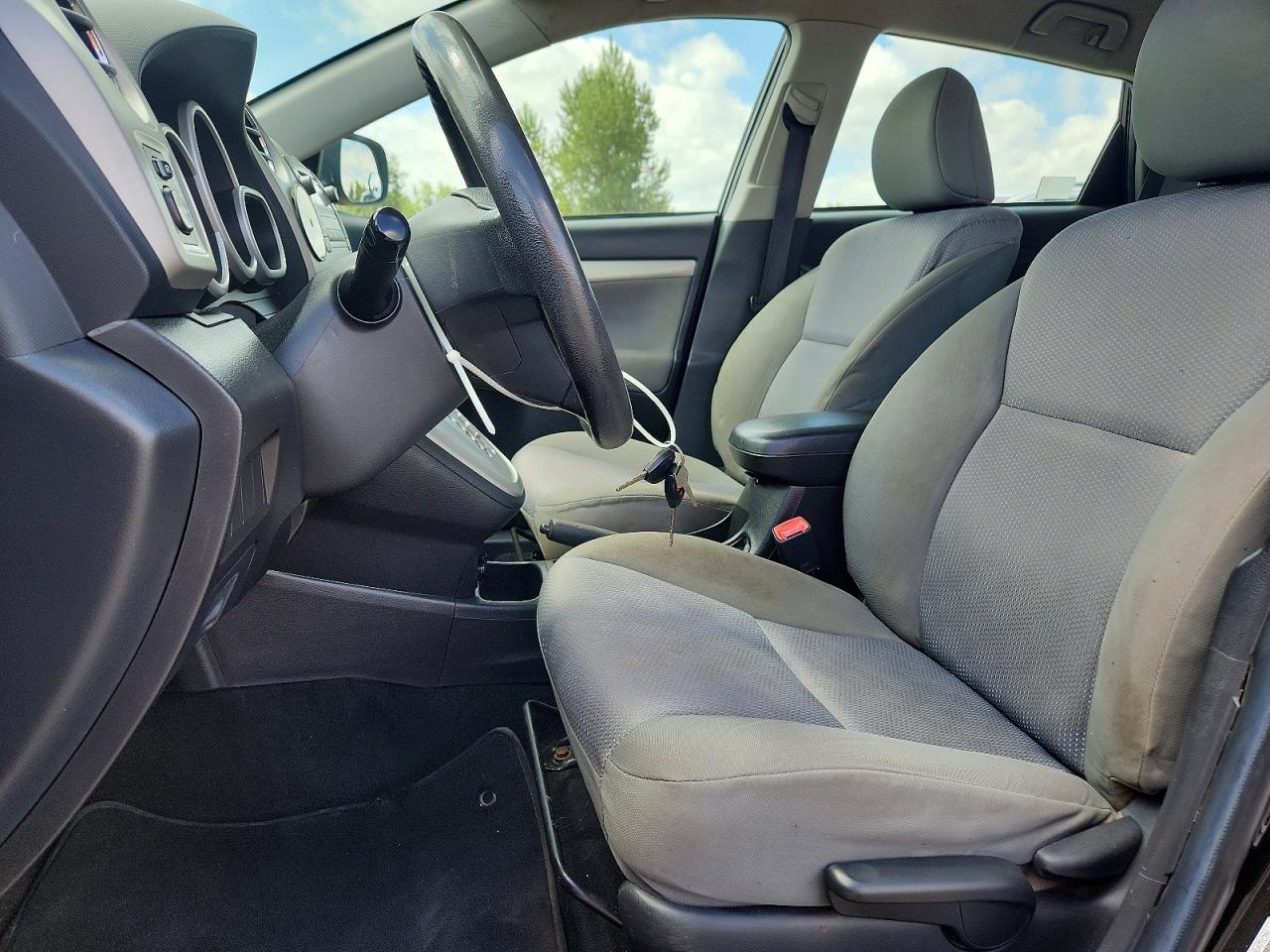 2009 Toyota Matrix Base Black vin: 2T1KU40EX9C068101