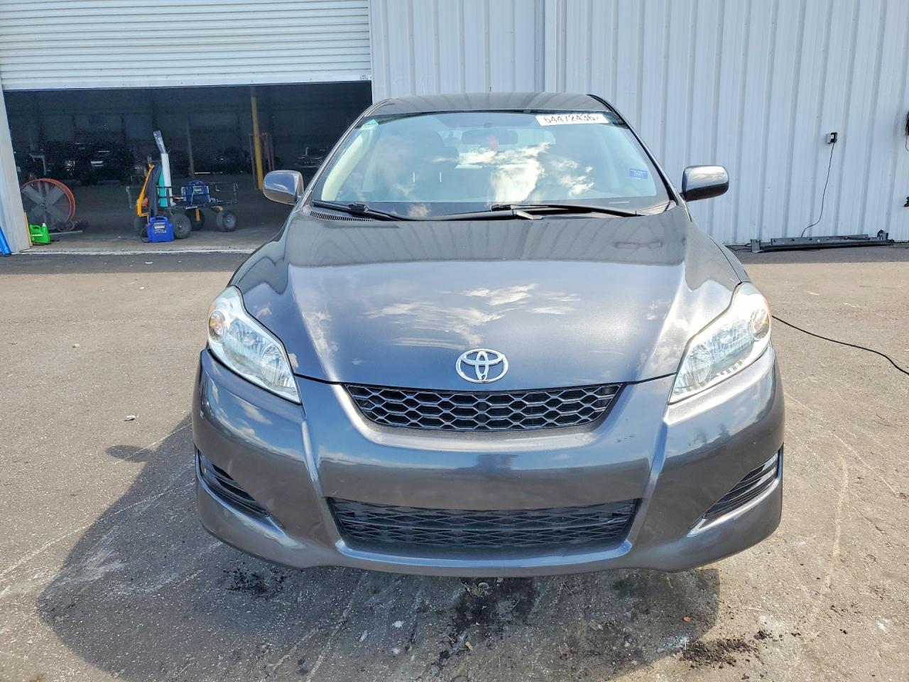 2009 Toyota Matrix Base Серый vin: 2T1KU40EX9C157019