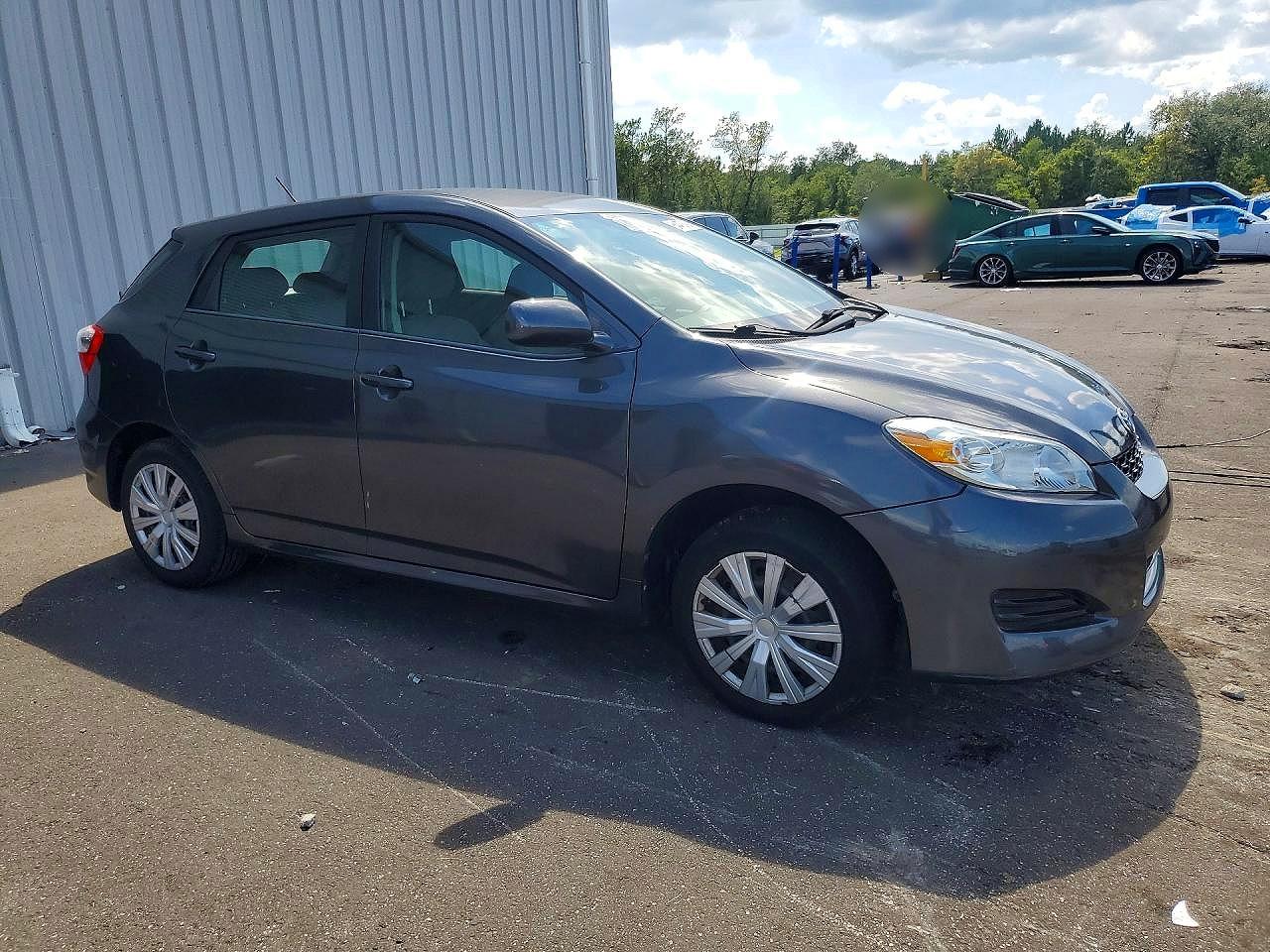 2009 Toyota Matrix Base Серый vin: 2T1KU40EX9C157019