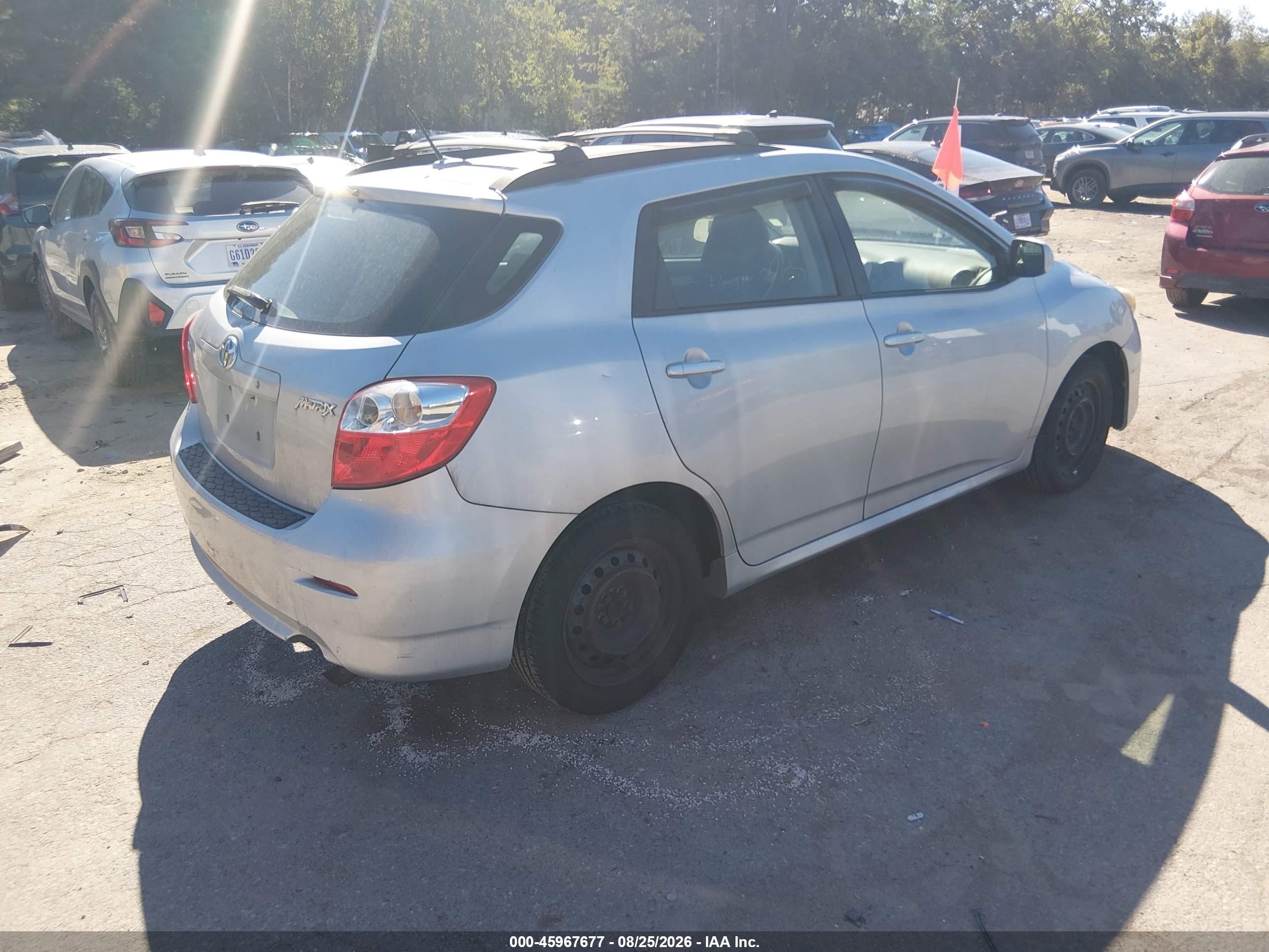 2010 Toyota Matrix   Silver vin: 2T1KU4EE0AC252637